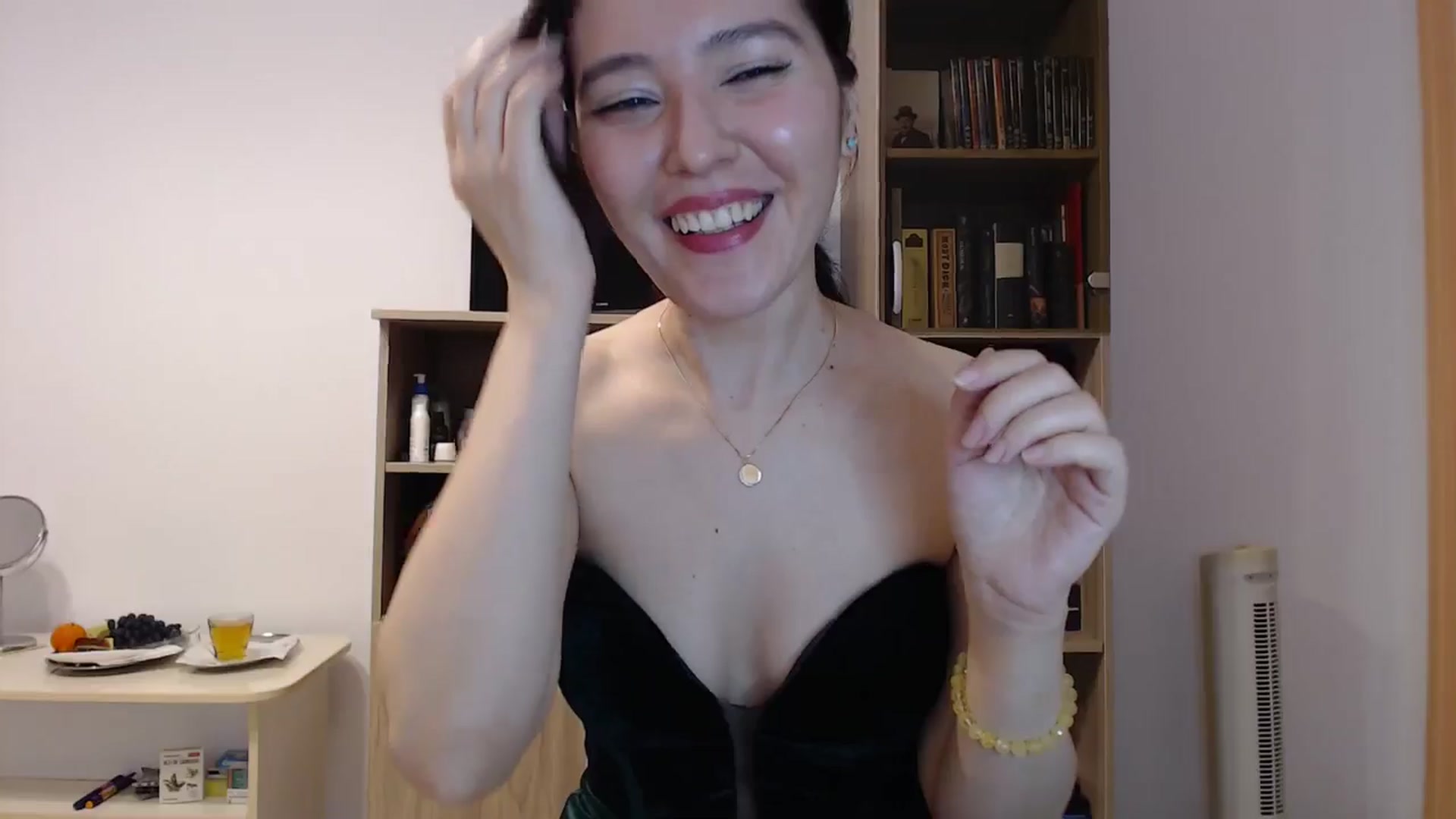 Gallery image thumbnail from SailorJupitr's myfreecams stream on, 12/31/2024, 22:08 image 5 of 20