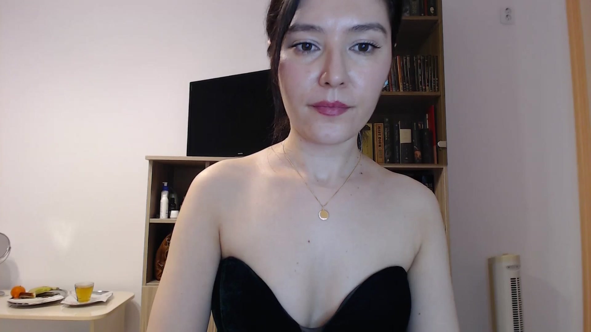 Gallery image thumbnail from SailorJupitr's myfreecams stream on, 12/31/2024, 23:17 image 7 of 20