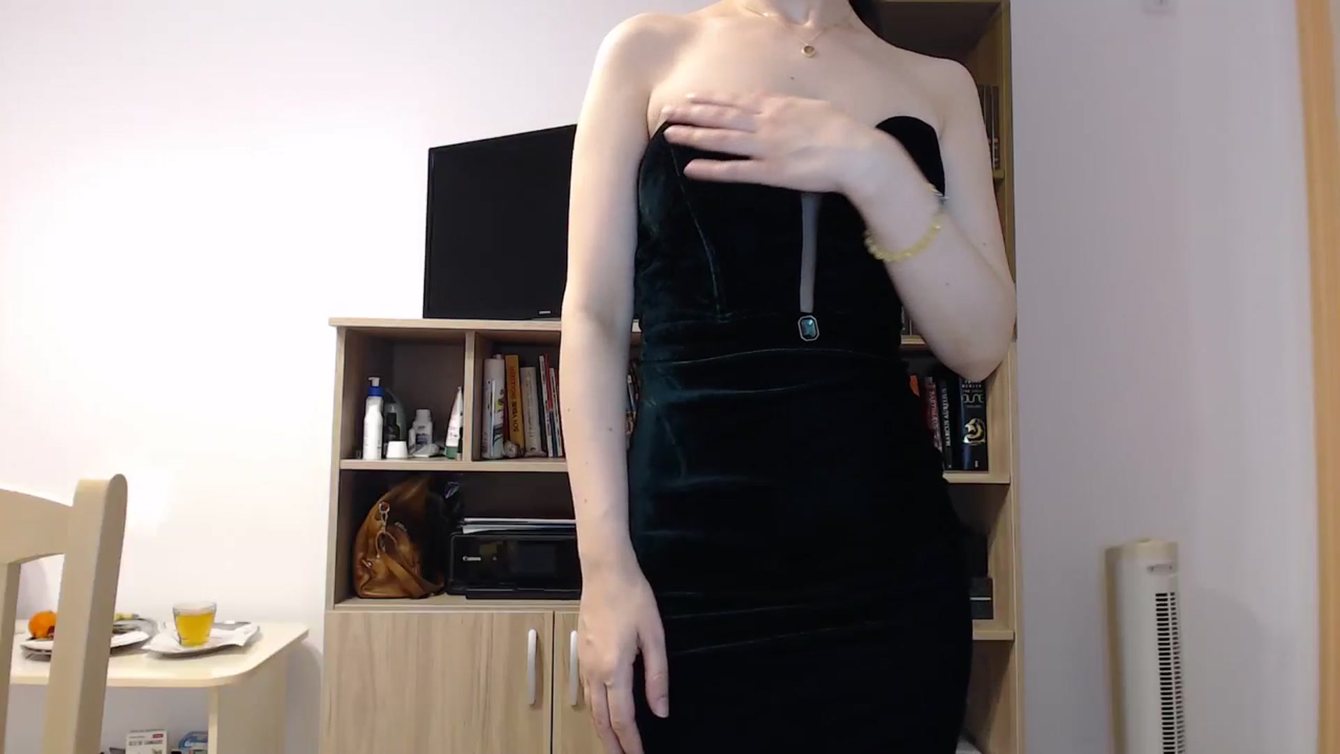 Gallery image thumbnail from SailorJupitr's myfreecams stream on, 12/31/2024, 23:17 image 6 of 20
