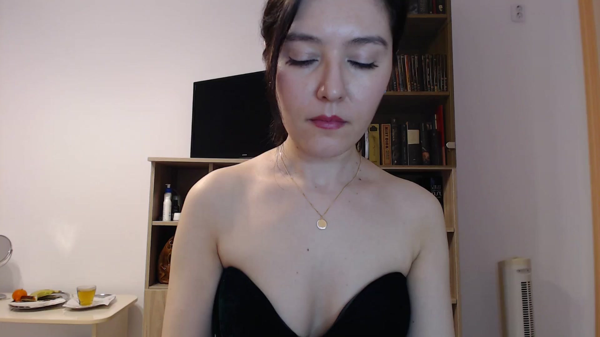 Gallery image thumbnail from SailorJupitr's myfreecams stream on, 12/31/2024, 23:17 image 10 of 20