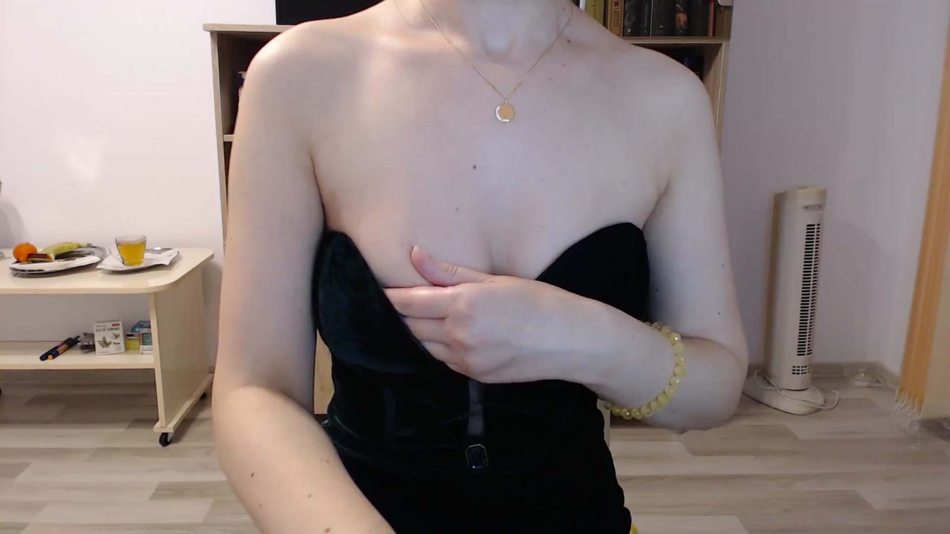Gallery image thumbnail from SailorJupitr's myfreecams stream on, 12/31/2024, 23:17 image 2 of 20
