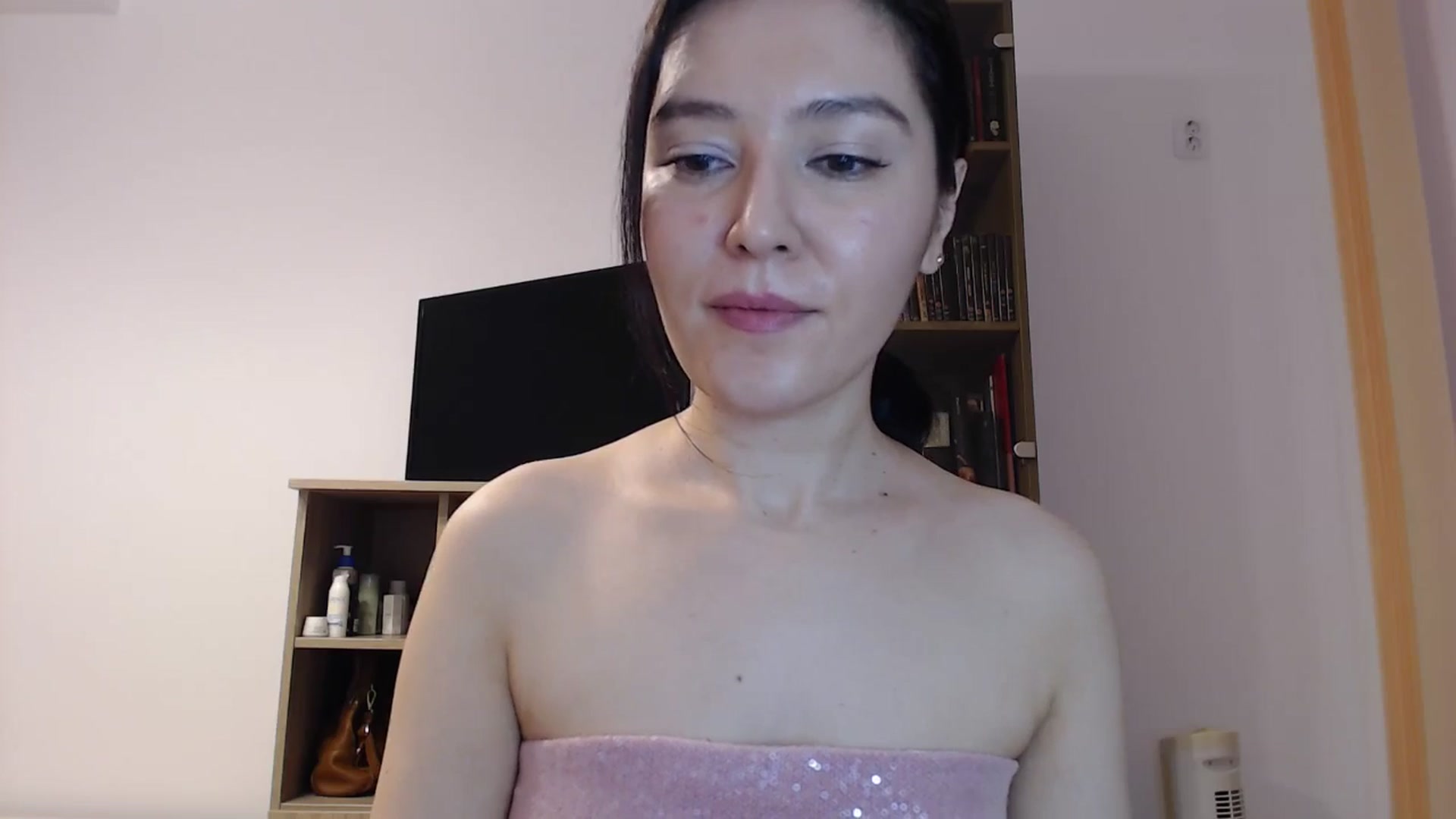 Gallery image thumbnail from SailorJupitr's myfreecams stream on, 01/03/2025, 19:31 image 9 of 20