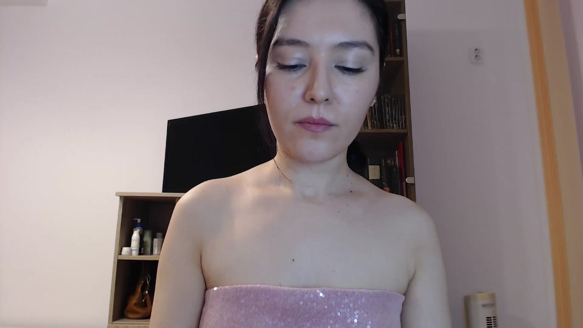 Gallery image thumbnail from SailorJupitr's myfreecams stream on, 01/03/2025, 19:31 image 14 of 20