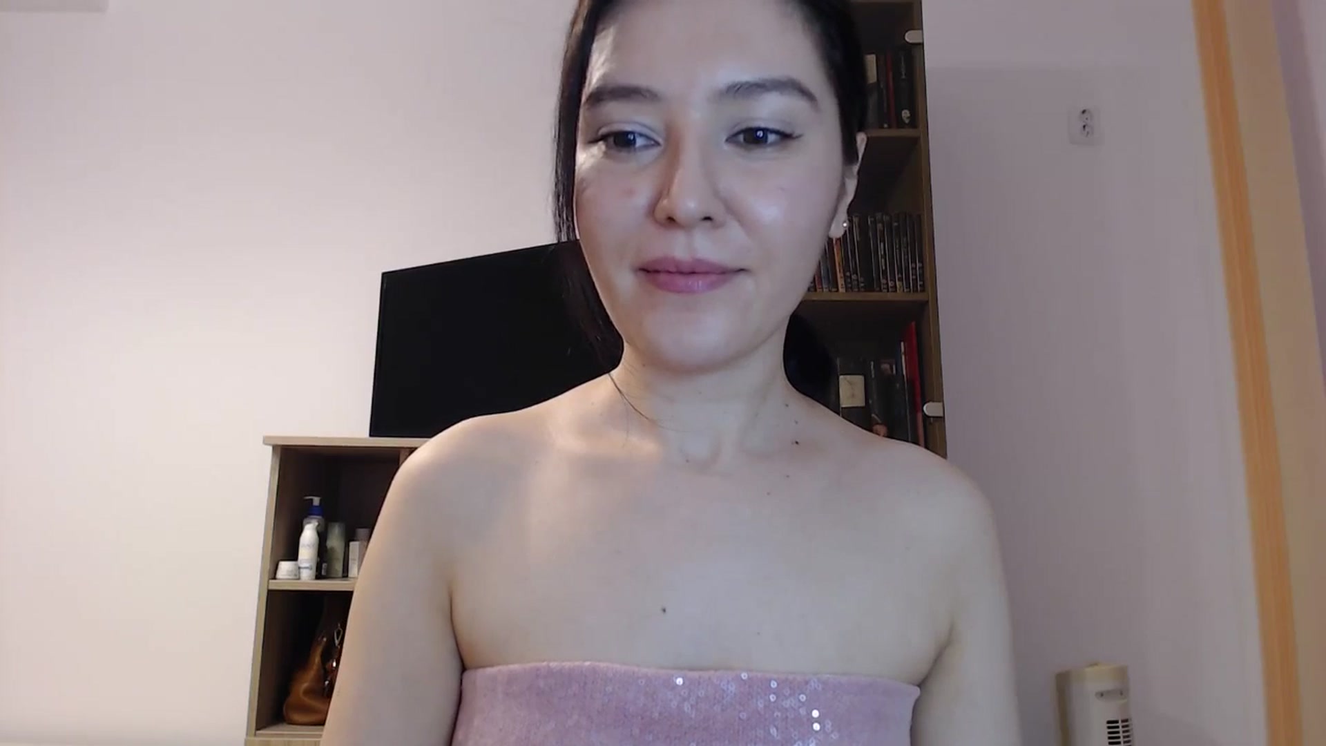 Gallery image thumbnail from SailorJupitr's myfreecams stream on, 01/03/2025, 19:31 image 6 of 20