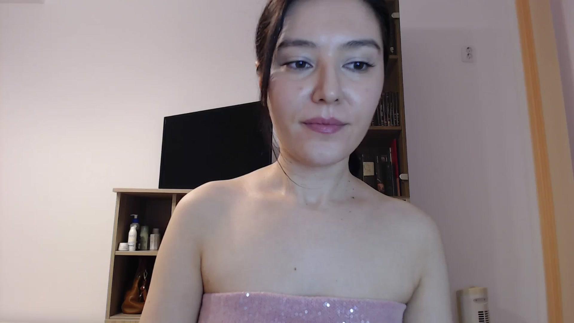 Gallery image thumbnail from SailorJupitr's myfreecams stream on, 01/03/2025, 19:31 image 1 of 20