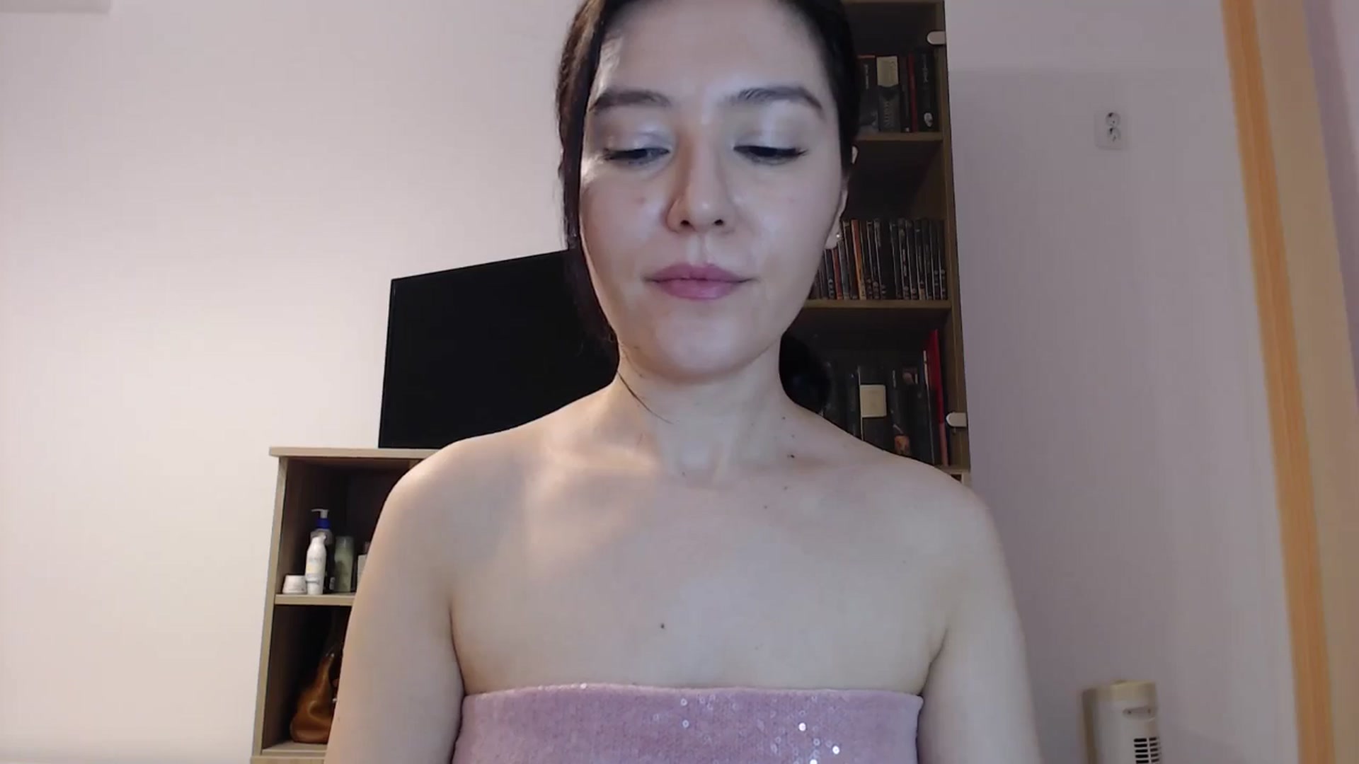 Gallery image thumbnail from SailorJupitr's myfreecams stream on, 01/03/2025, 19:31 image 11 of 20