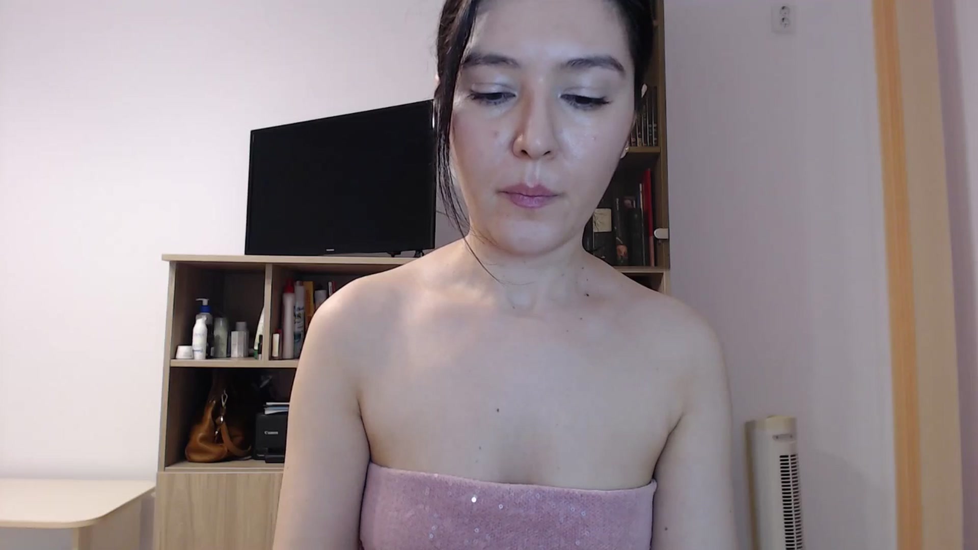 Gallery image thumbnail from SailorJupitr's myfreecams stream on, 01/03/2025, 21:23 image 5 of 20