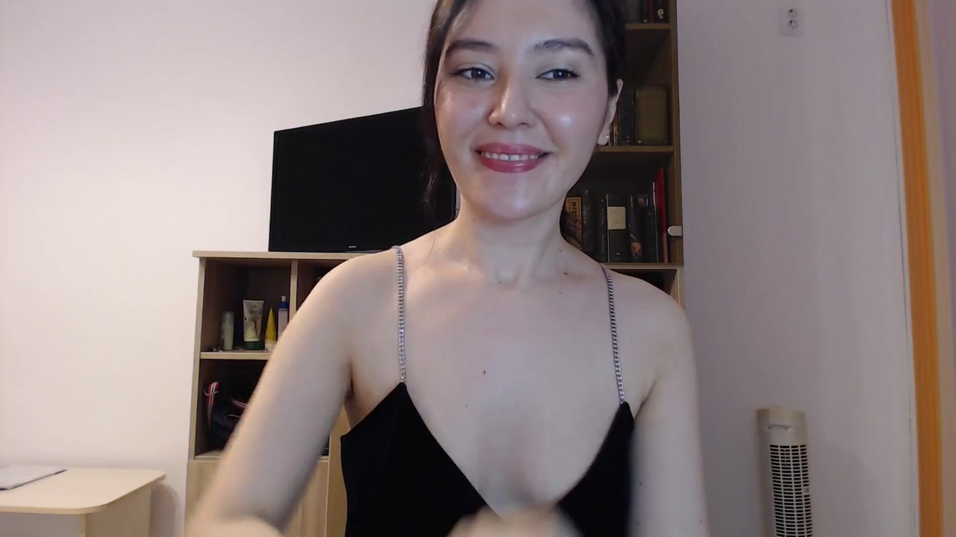 Gallery image thumbnail from SailorJupitr's myfreecams stream on, 02/08/2025, 19:37 image 20 of 20