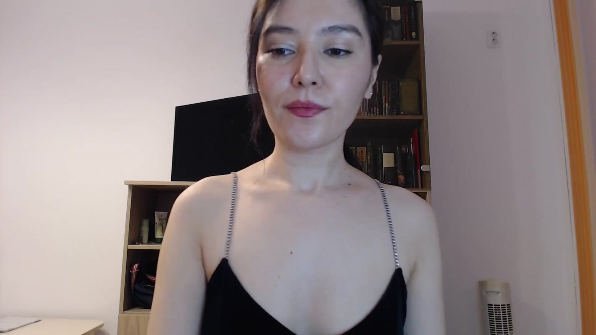 Gallery image thumbnail from SailorJupitr's myfreecams stream on, 02/08/2025, 19:37 image 6 of 20