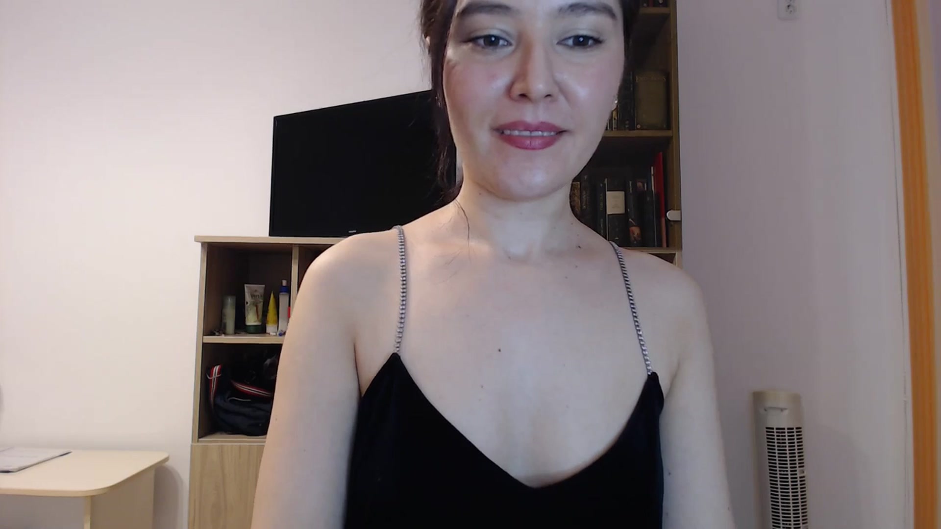 Gallery image thumbnail from SailorJupitr's myfreecams stream on, 02/08/2025, 19:37 image 12 of 20