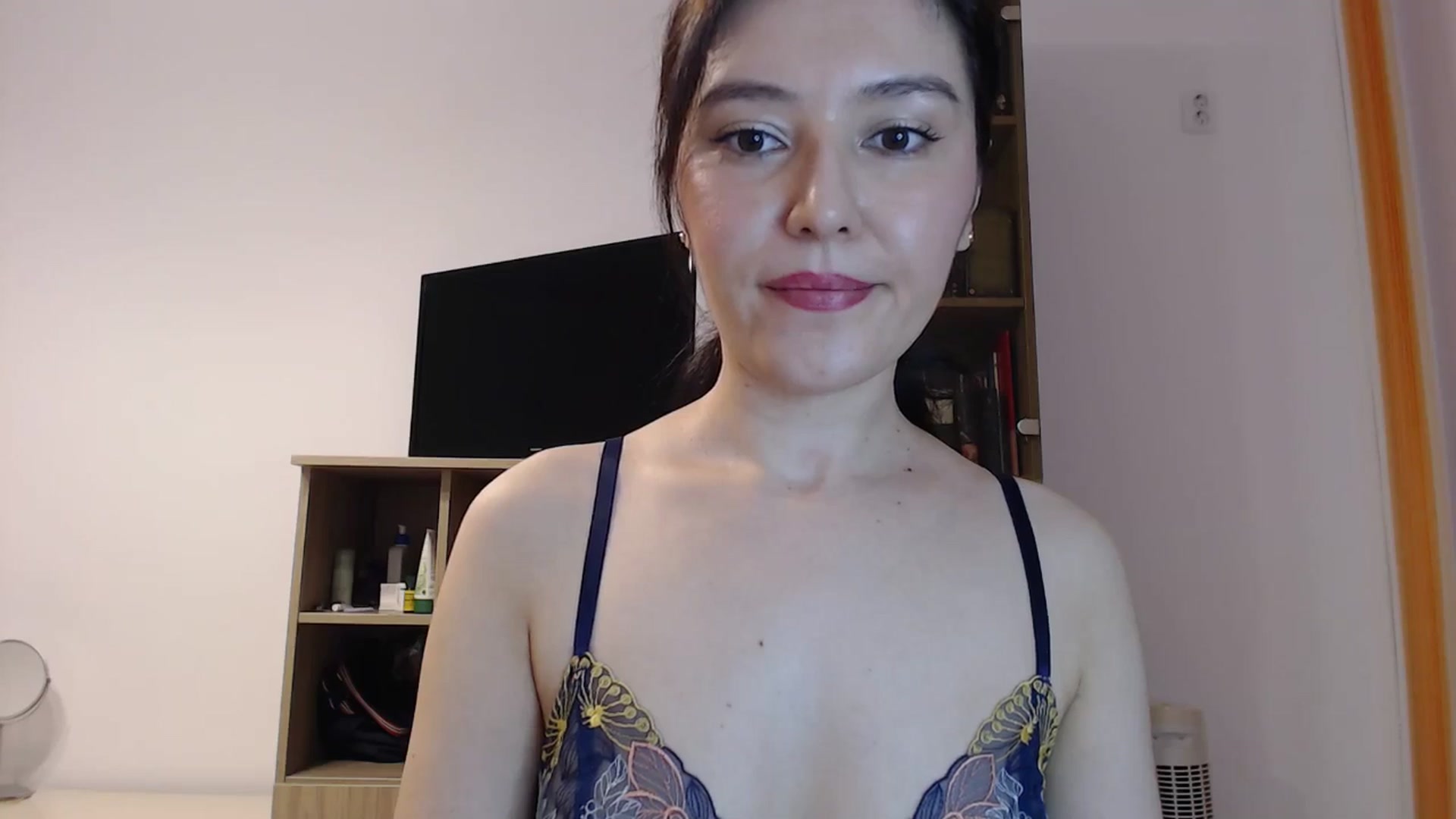 Gallery image thumbnail from SailorJupitr's myfreecams stream on, 02/16/2025, 21:50 image 8 of 20