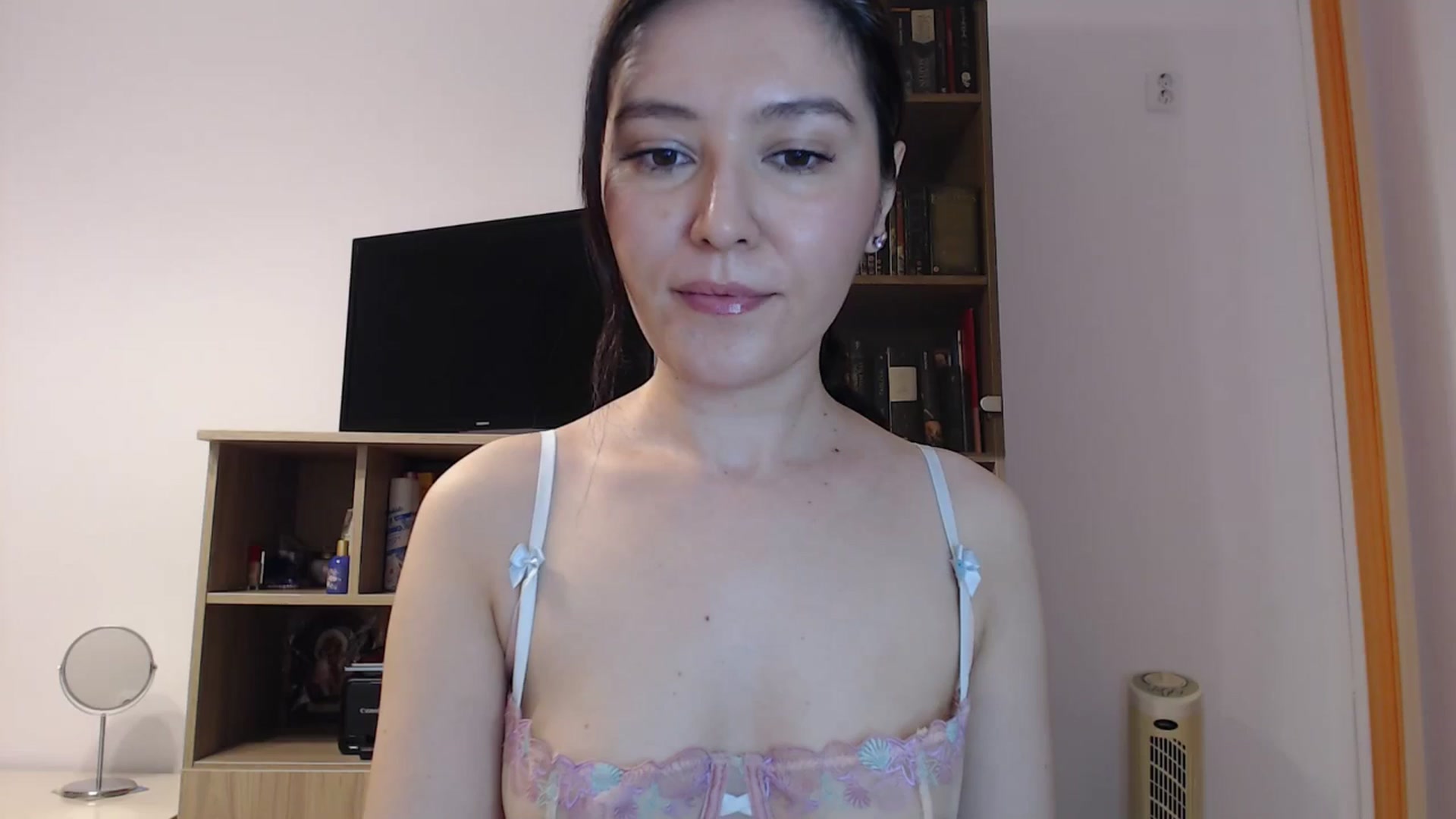Gallery image thumbnail from SailorJupitr's myfreecams stream on, 03/08/2025, 22:19 image 1 of 20