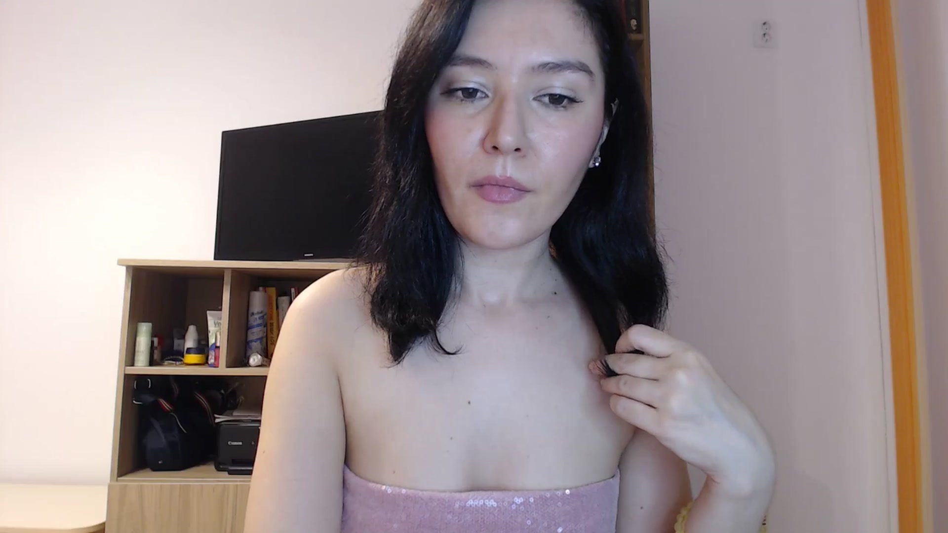 Gallery image thumbnail from SailorJupitr's myfreecams stream on, 03/27/2025, 21:23 image 4 of 20