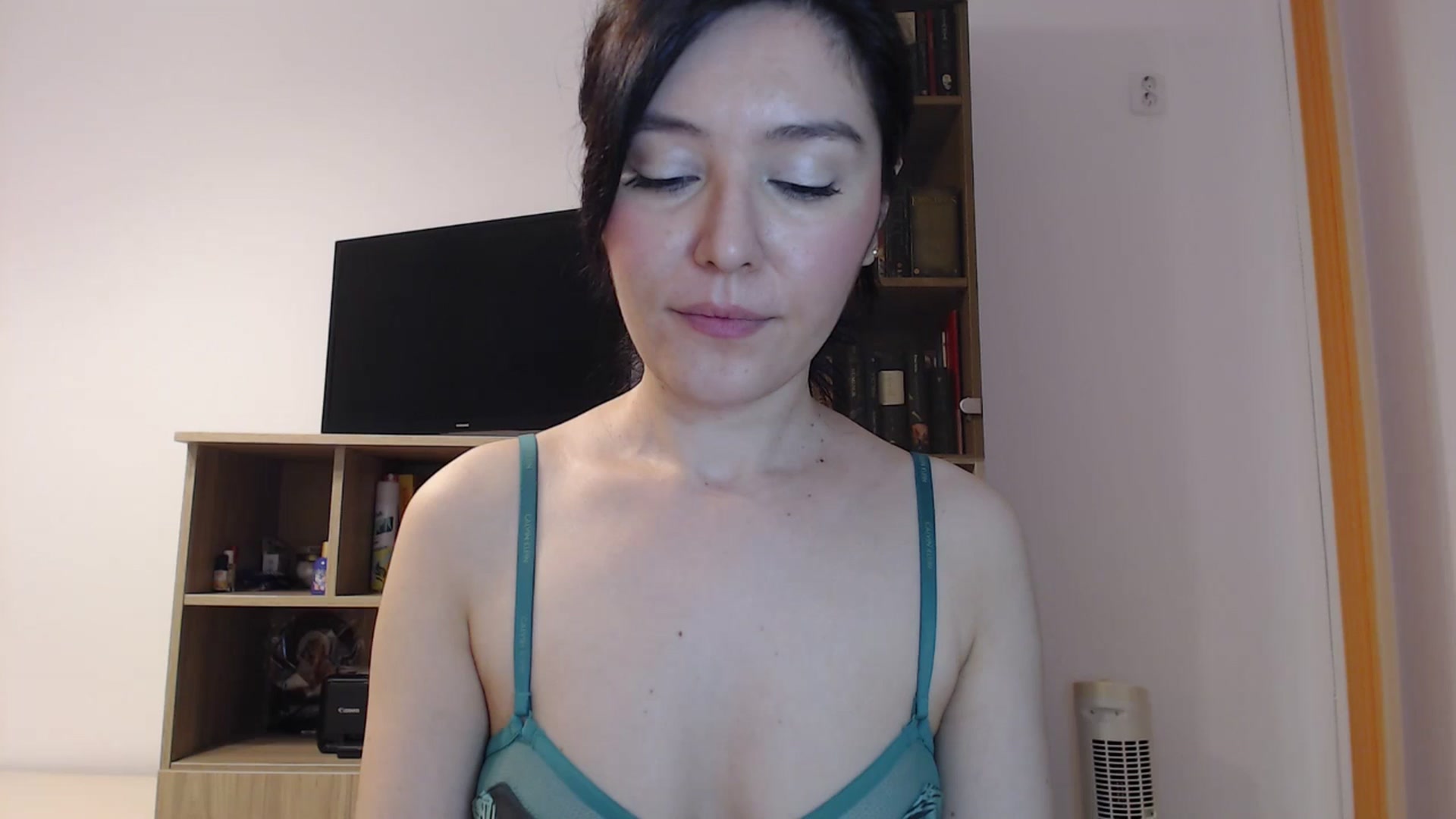 Gallery image thumbnail from SailorJupitr's myfreecams stream on, 04/02/2025, 20:50 image 1 of 20