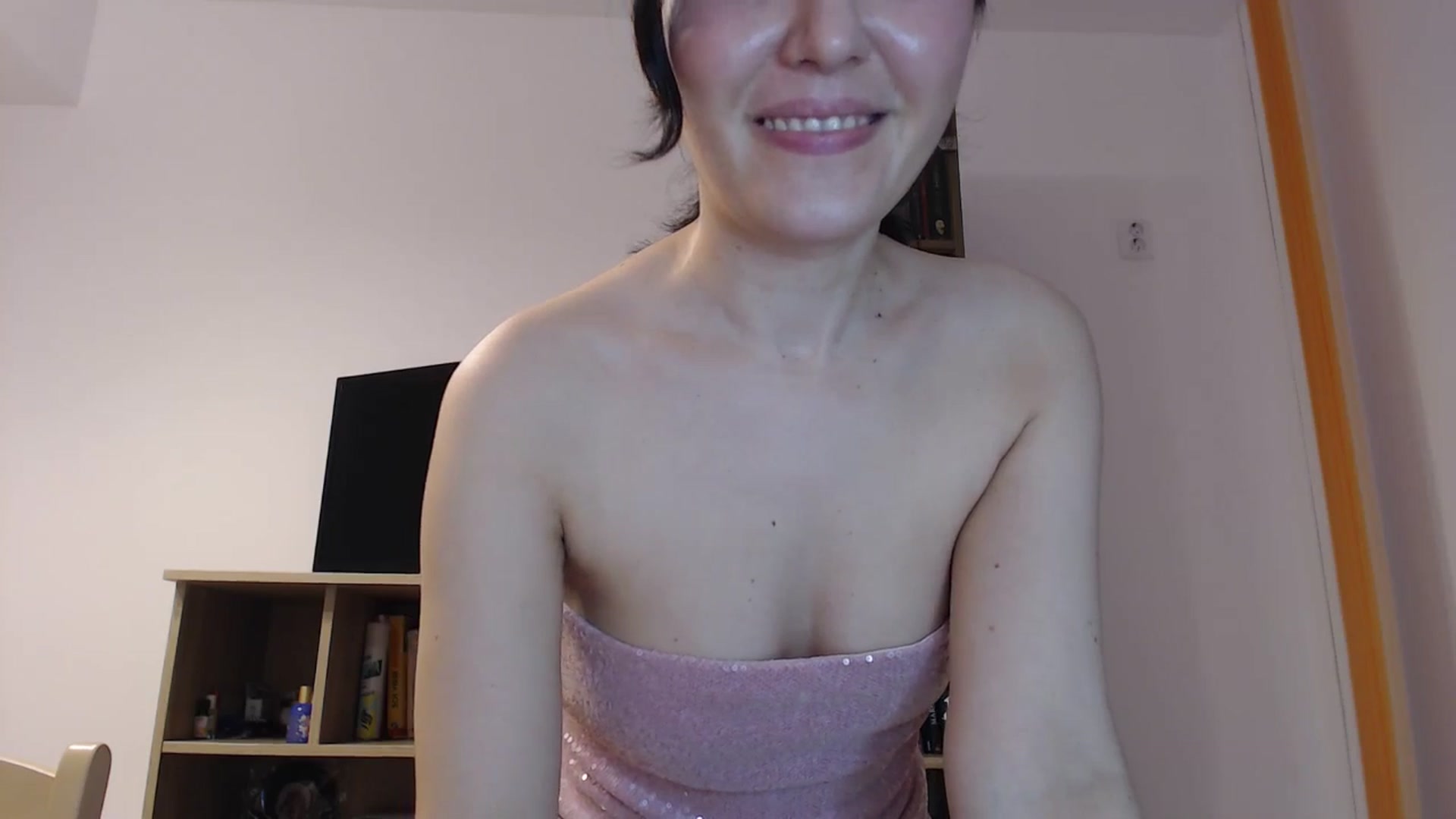 Gallery image thumbnail from SailorJupitr's myfreecams stream on, 04/03/2025, 21:27 image 11 of 20