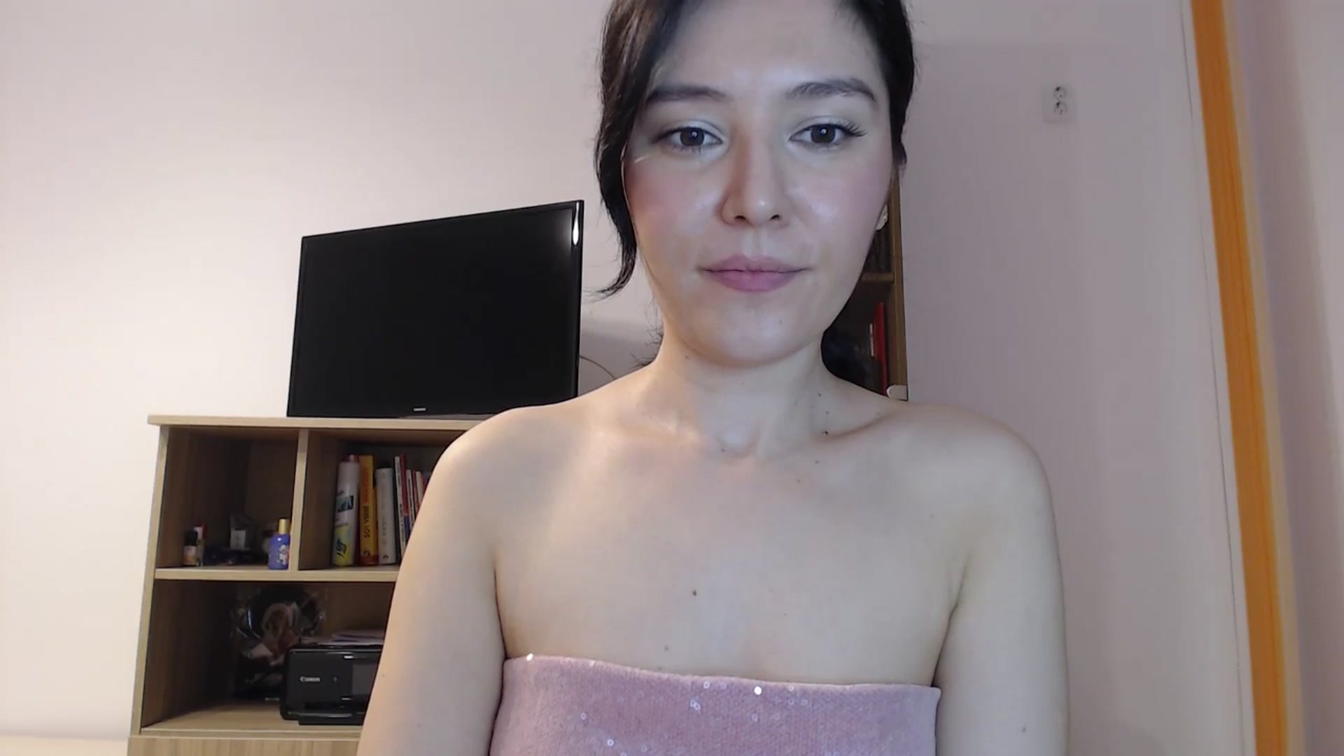 Gallery image thumbnail from SailorJupitr's myfreecams stream on, 04/03/2025, 21:27 image 7 of 20
