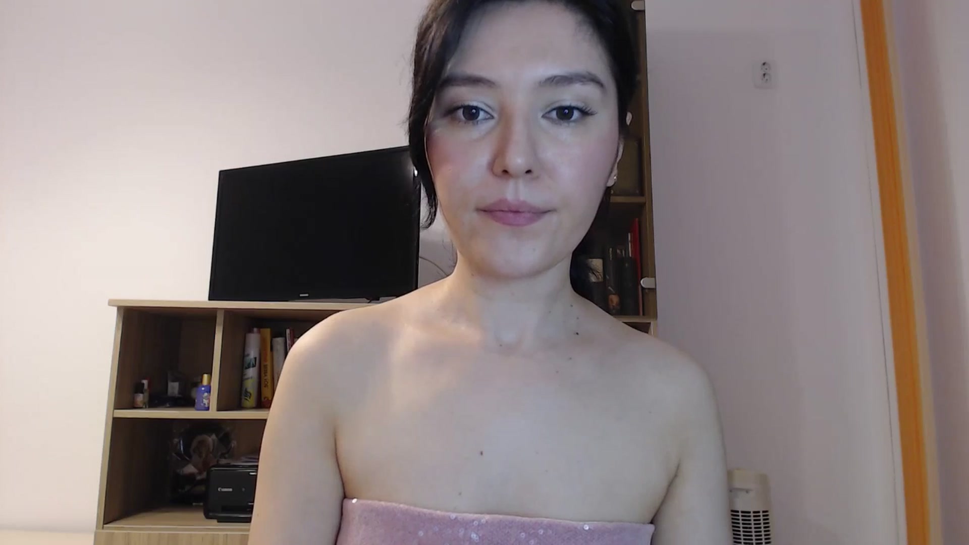 Gallery image thumbnail from SailorJupitr's myfreecams stream on, 04/03/2025, 21:27 image 4 of 20