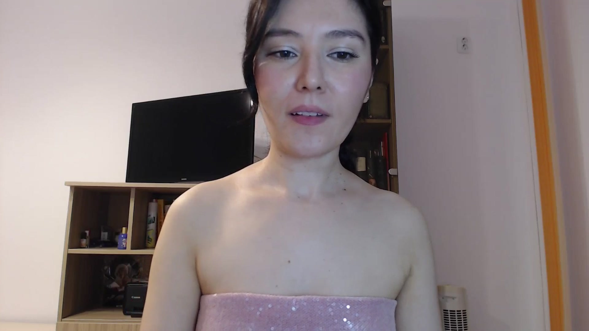 Gallery image thumbnail from SailorJupitr's myfreecams stream on, 04/03/2025, 21:27 image 6 of 20