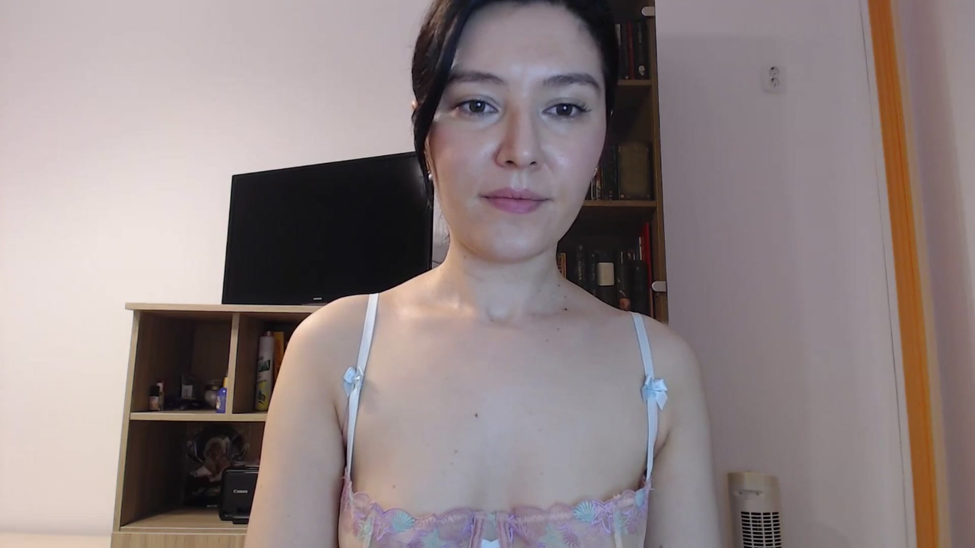 Gallery image thumbnail from SailorJupitr's myfreecams stream on, 04/05/2025, 19:16 image 7 of 20