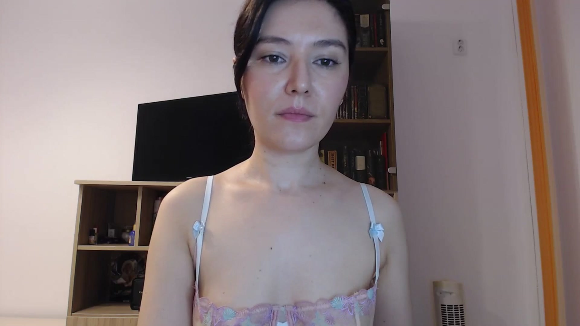 Gallery image thumbnail from SailorJupitr's myfreecams stream on, 04/05/2025, 19:16 image 6 of 20