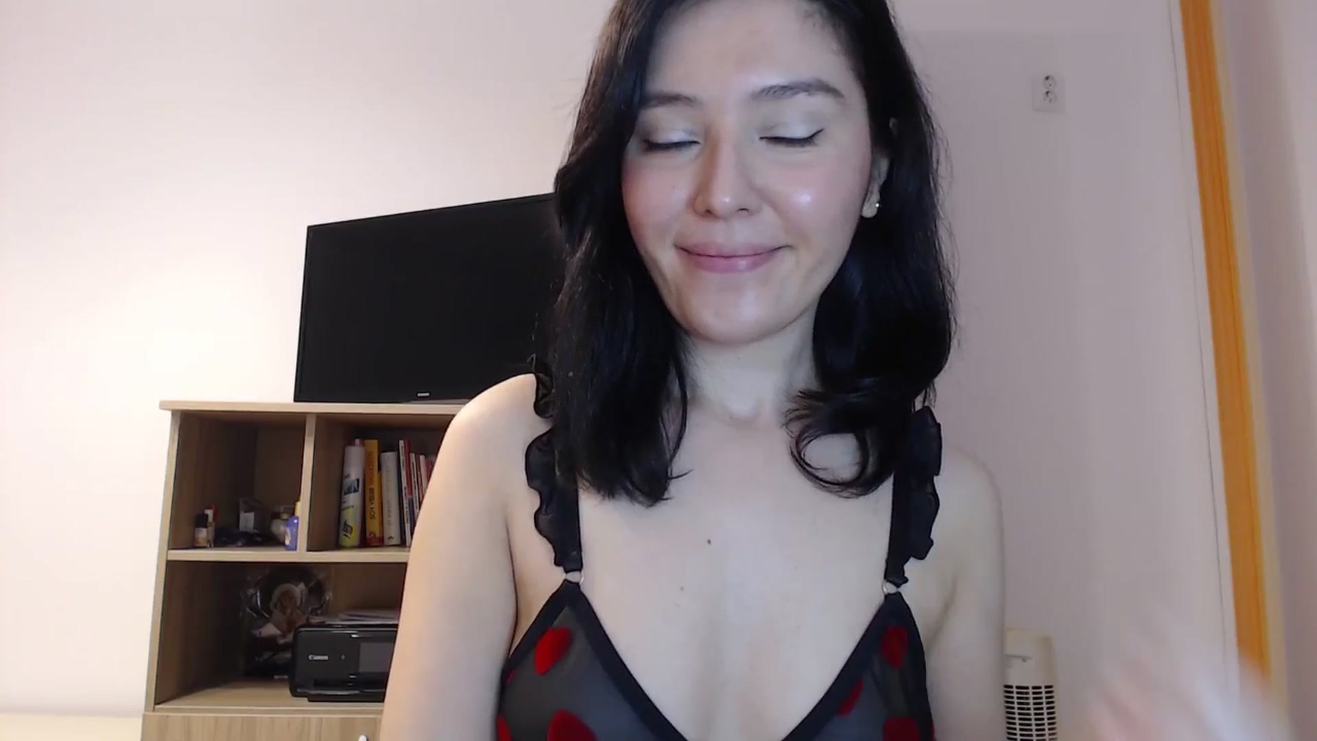 Gallery image thumbnail from SailorJupitr's myfreecams stream on, 04/06/2025, 20:59 image 4 of 20