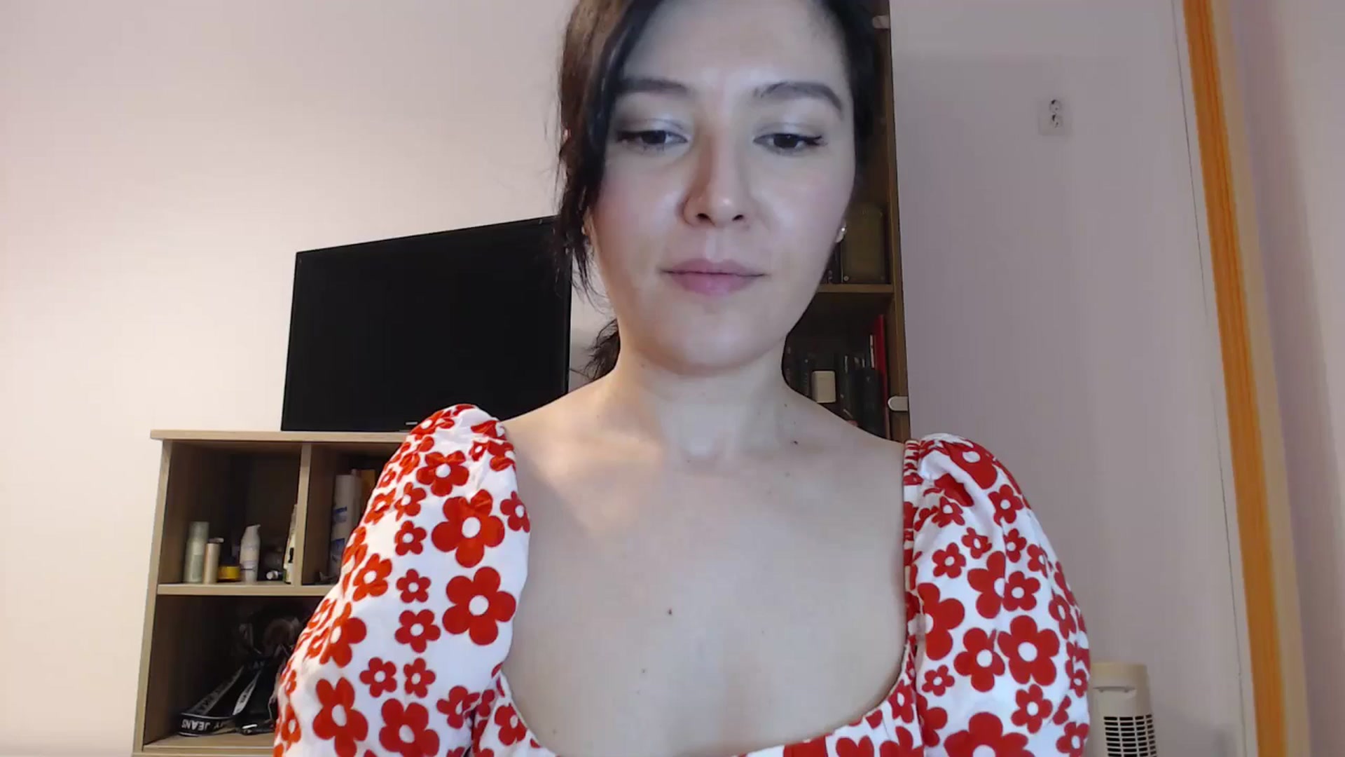 Gallery image thumbnail from SailorJupitr's myfreecams stream on, 04/24/2025, 20:43 image 1 of 20