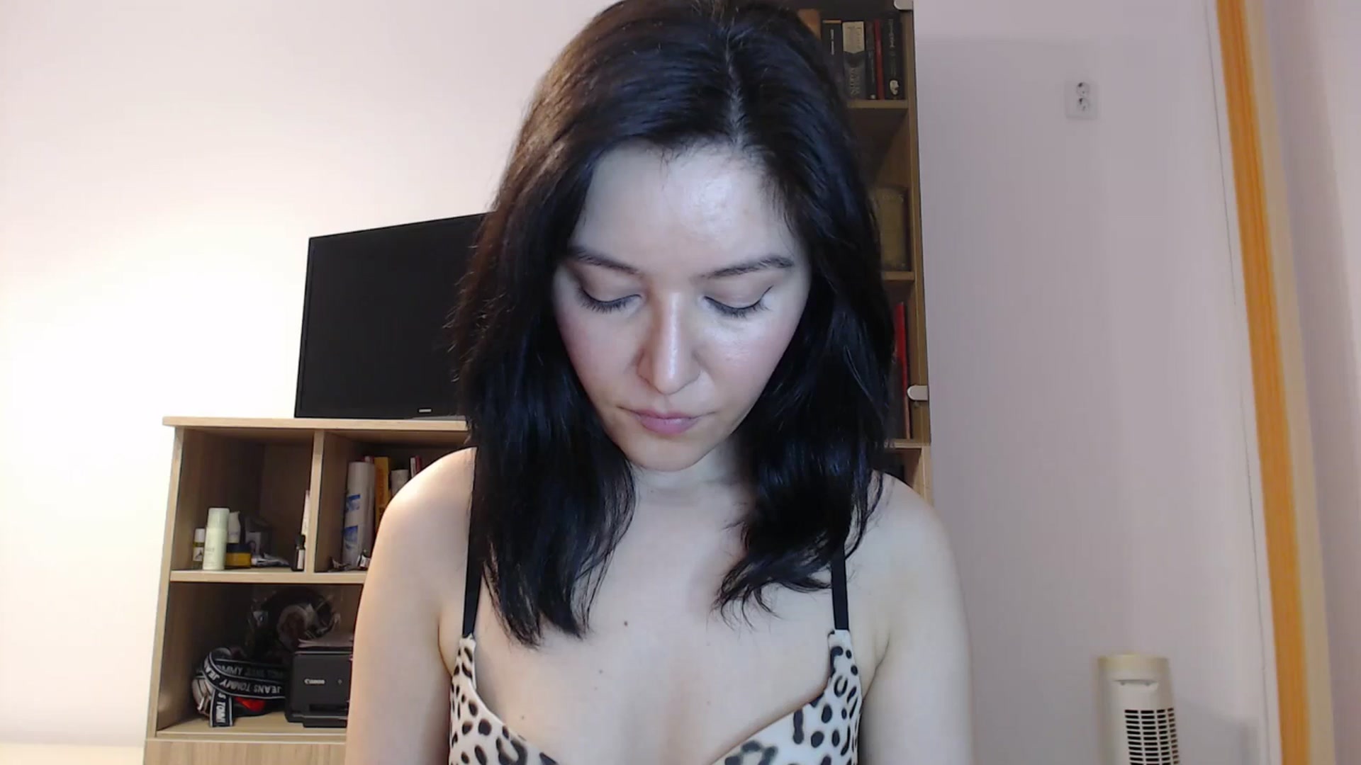 Gallery image thumbnail from SailorJupitr's myfreecams stream on, 04/27/2025, 20:36 image 10 of 20