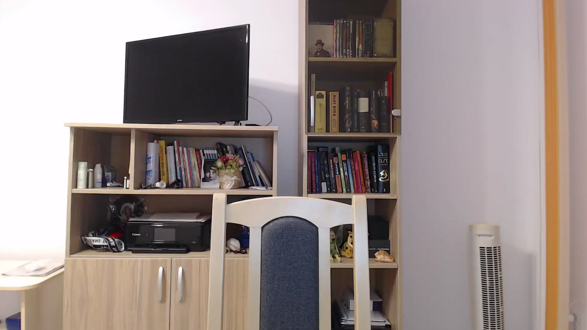 Gallery image thumbnail from SailorJupitr's myfreecams stream on, 04/30/2025, 20:08 image 15 of 20