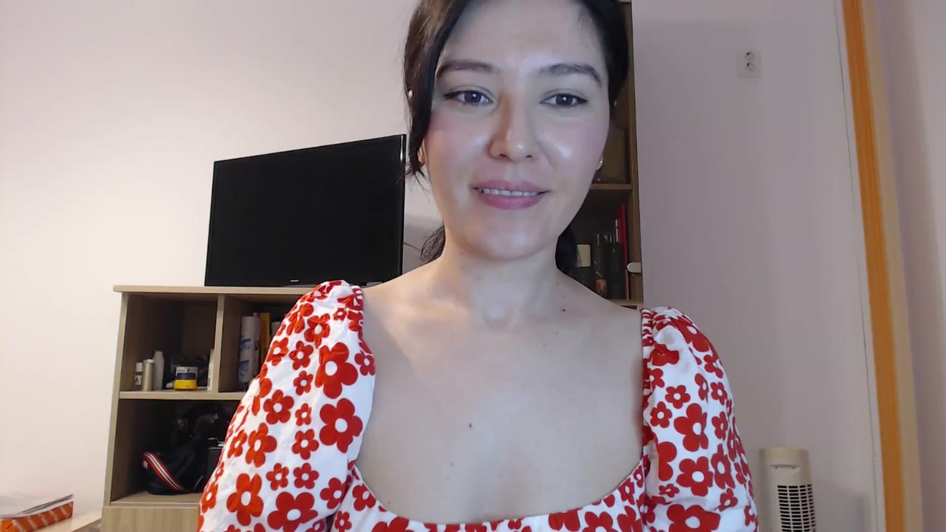 Gallery image thumbnail from SailorJupitr's myfreecams stream on, 05/03/2025, 20:44 image 4 of 20