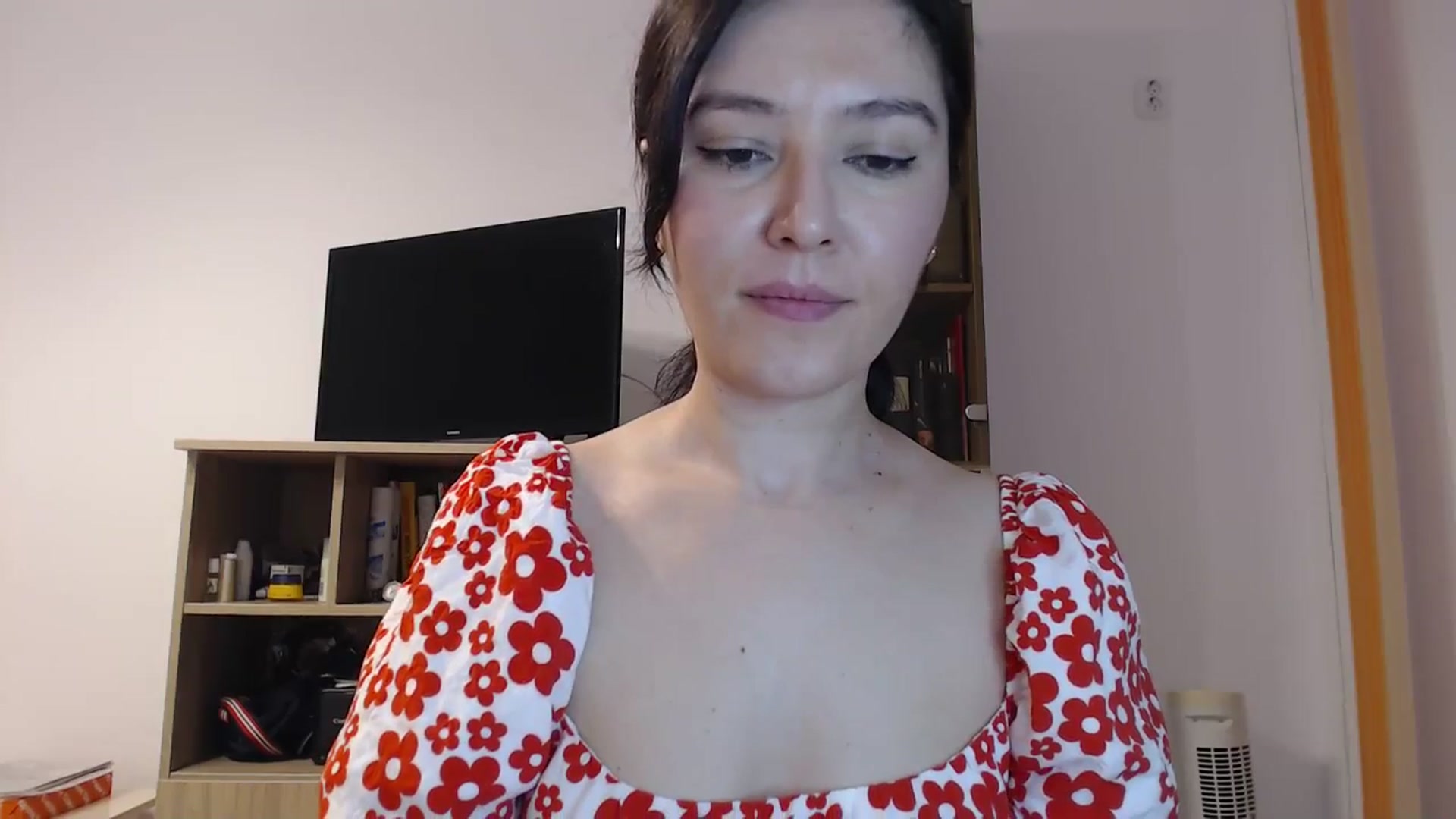 Gallery image thumbnail from SailorJupitr's myfreecams stream on, 05/03/2025, 20:44 image 5 of 20
