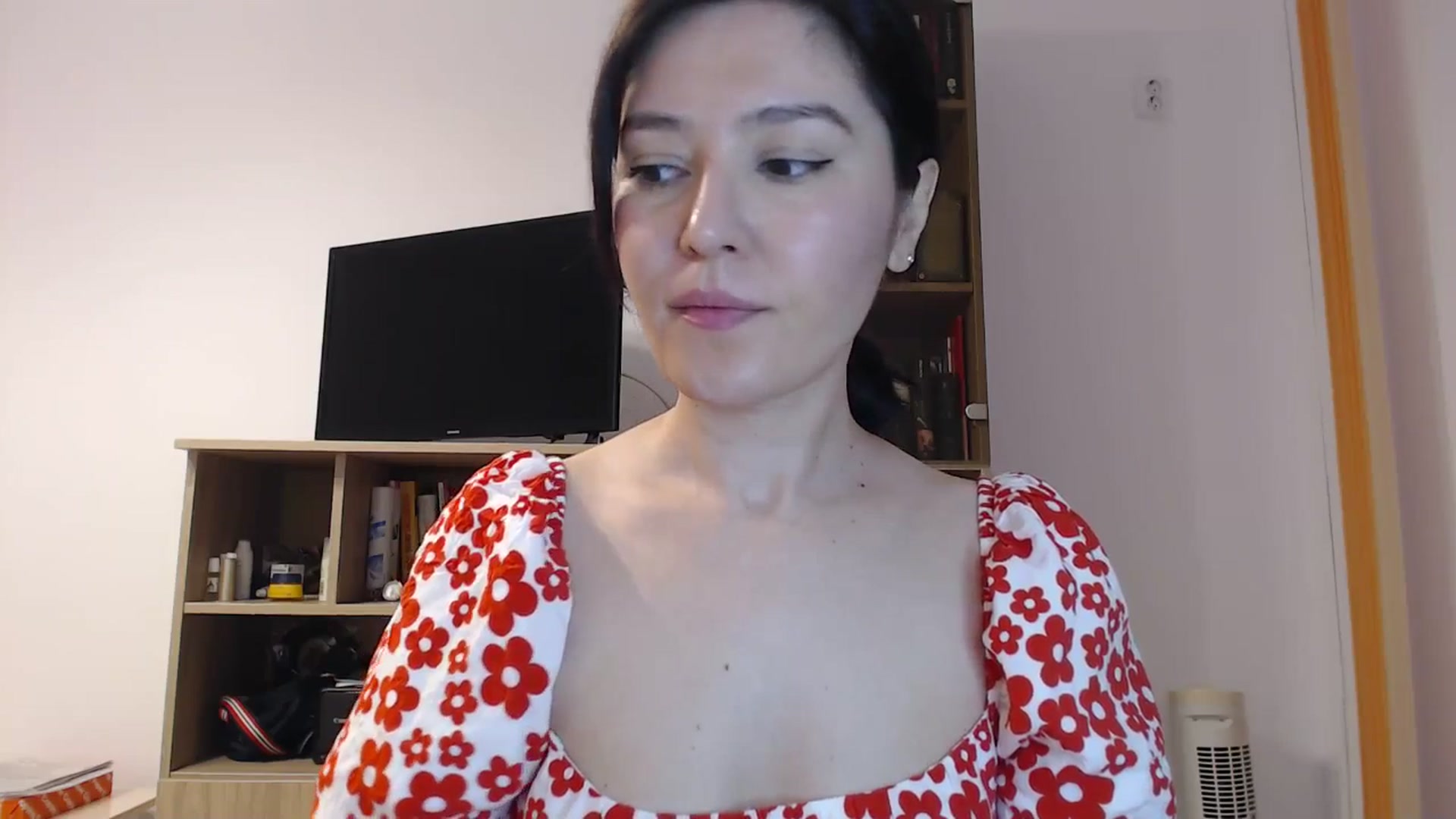 Gallery image thumbnail from SailorJupitr's myfreecams stream on, 05/03/2025, 20:44 image 3 of 20