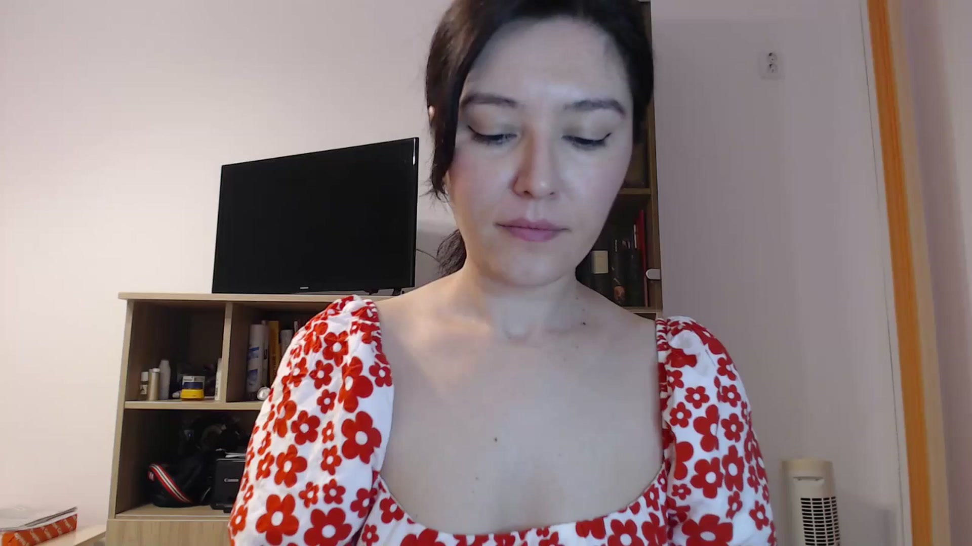 Gallery image thumbnail from SailorJupitr's myfreecams stream on, 05/03/2025, 20:44 image 1 of 20