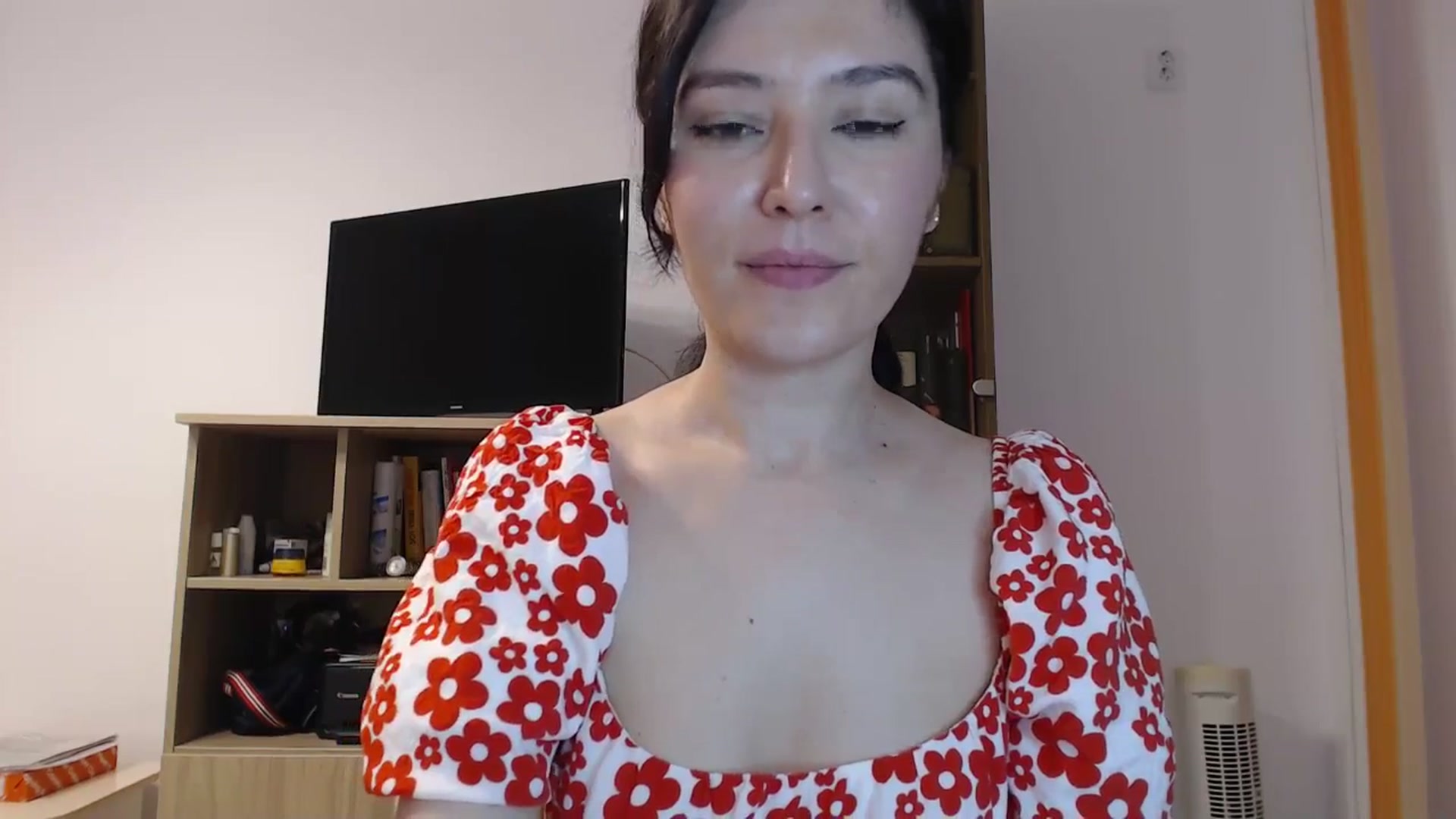 Gallery image thumbnail from SailorJupitr's myfreecams stream on, 05/03/2025, 20:44 image 18 of 20