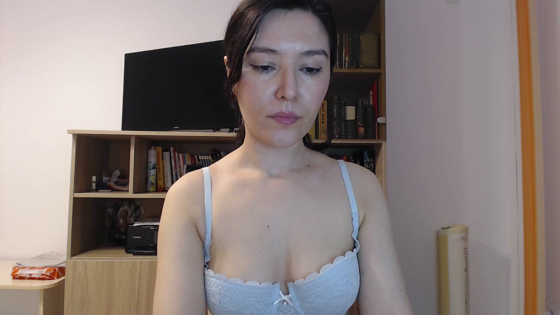 Gallery image thumbnail from SailorJupitr's myfreecams stream on, 05/08/2025, 19:59 image 10 of 20