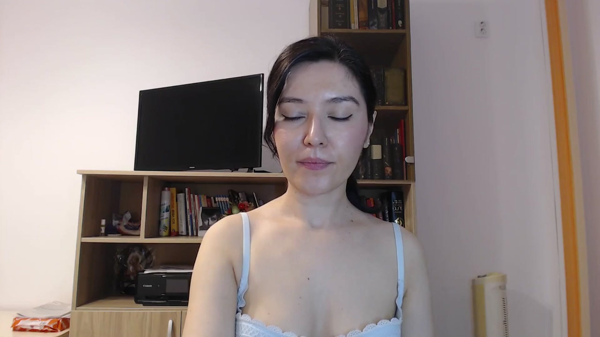 Gallery image thumbnail from SailorJupitr's myfreecams stream on, 05/08/2025, 19:59 image 19 of 20
