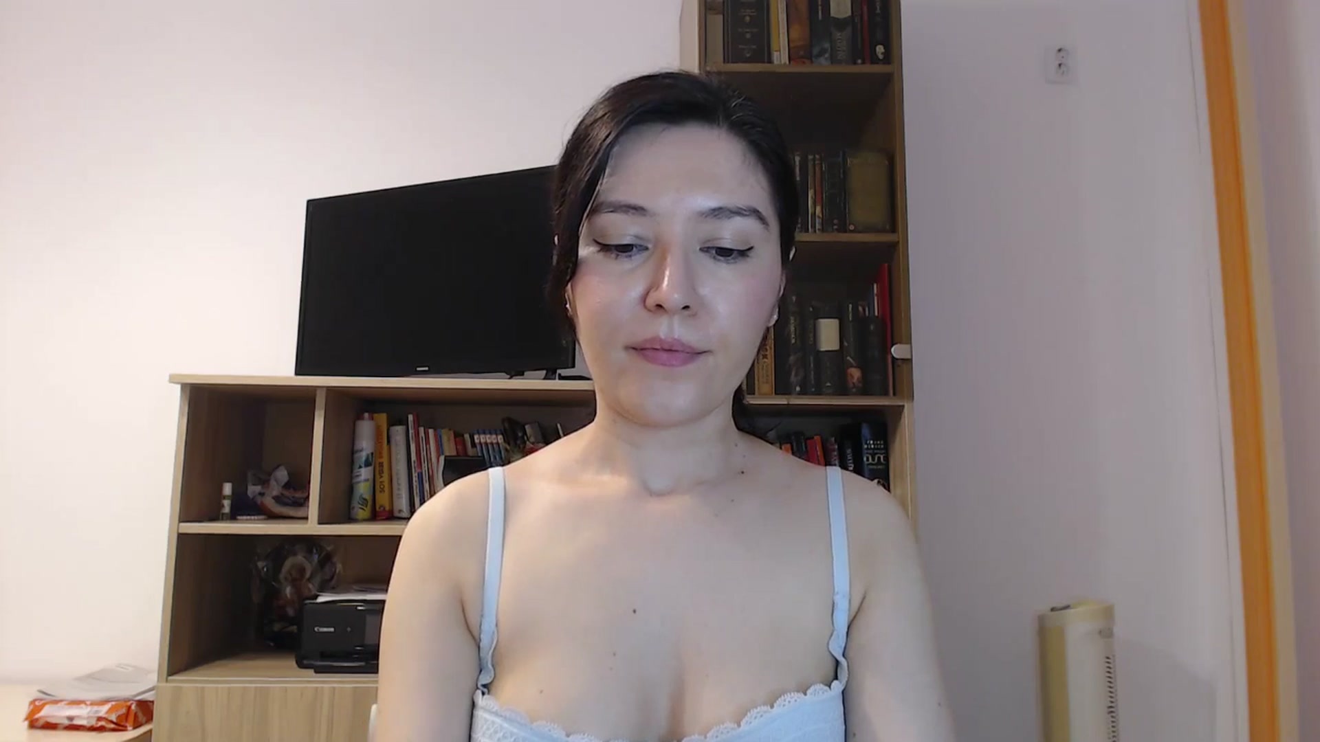 Gallery image thumbnail from SailorJupitr's myfreecams stream on, 05/08/2025, 19:59 image 18 of 20
