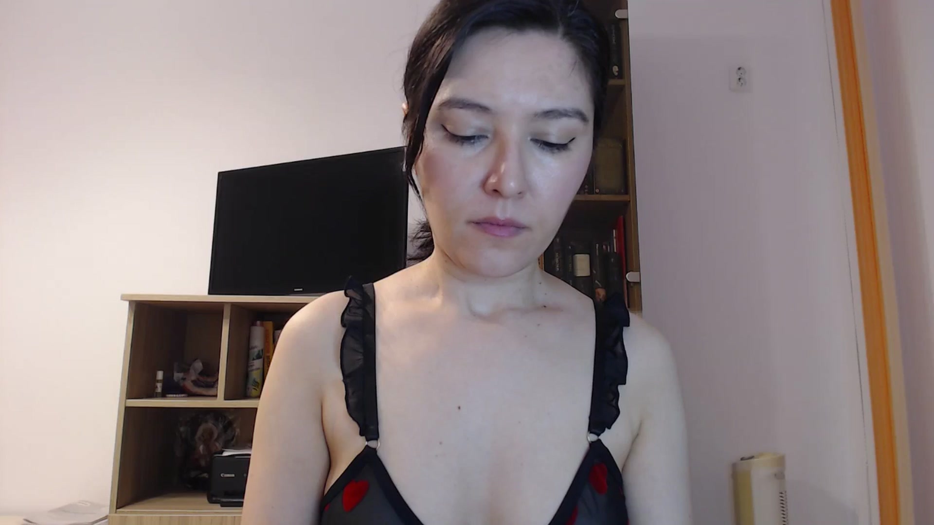 Gallery image thumbnail from SailorJupitr's myfreecams stream on, 05/11/2025, 20:02 image 1 of 20