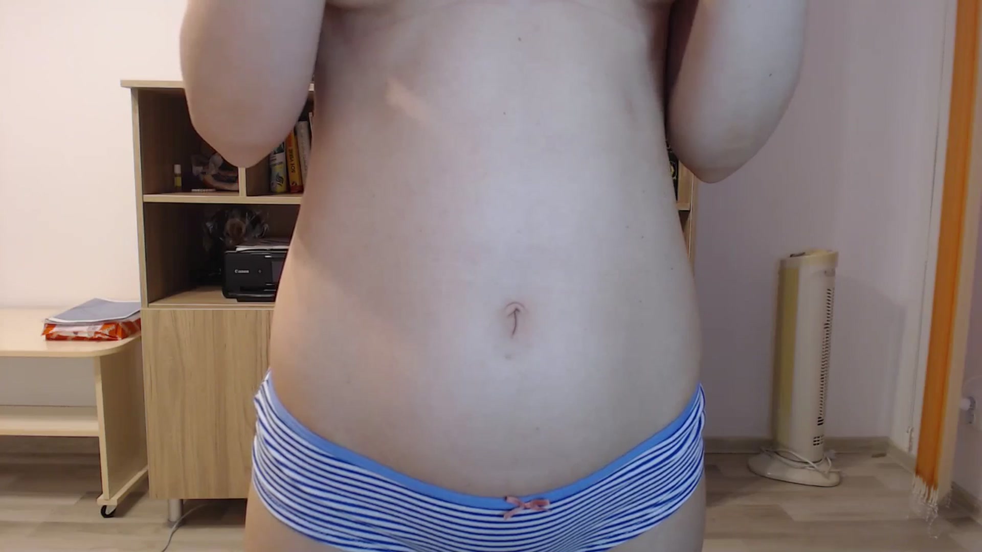 Gallery image thumbnail from SailorJupitr's myfreecams stream on, 05/21/2025, 20:15 image 10 of 20