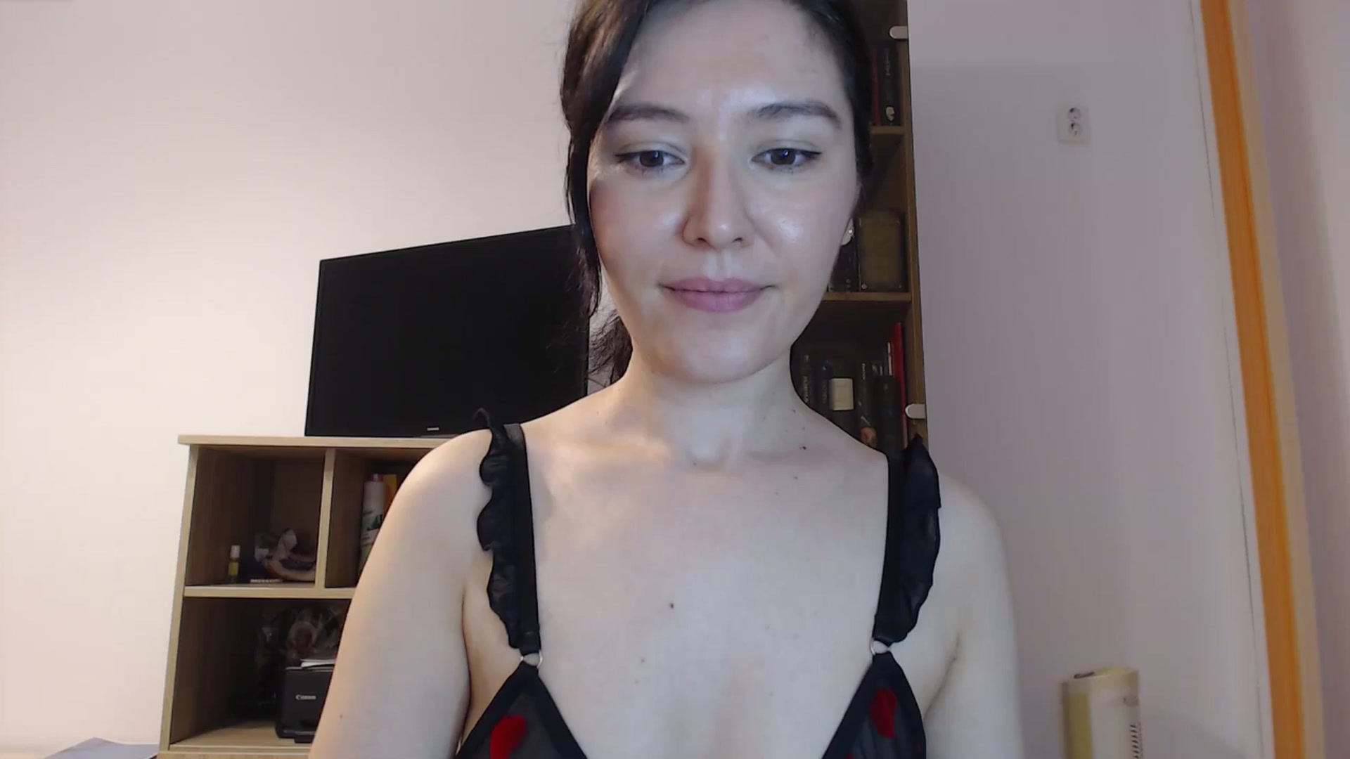 Gallery image thumbnail from SailorJupitr's myfreecams stream on, 05/25/2025, 21:11 image 8 of 20