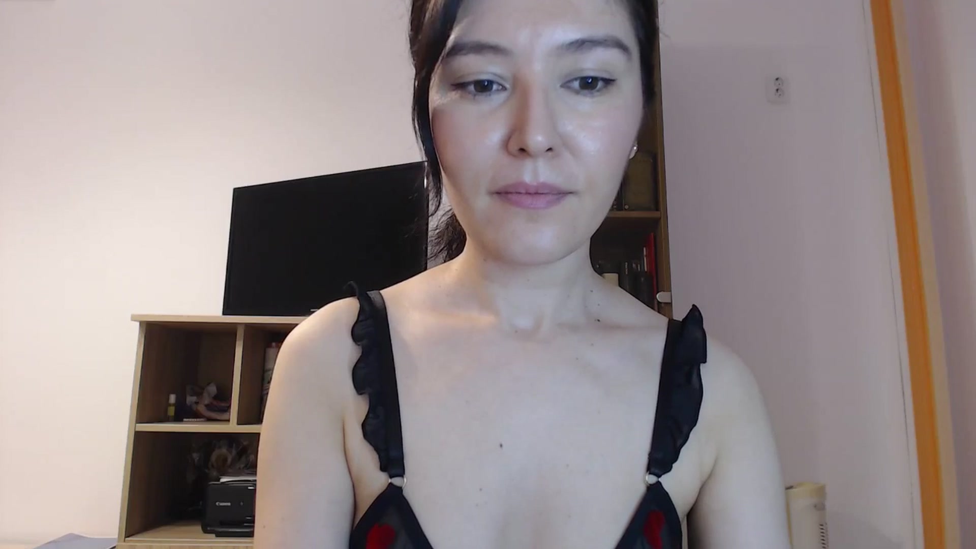 Gallery image thumbnail from SailorJupitr's myfreecams stream on, 05/25/2025, 21:11 image 6 of 20