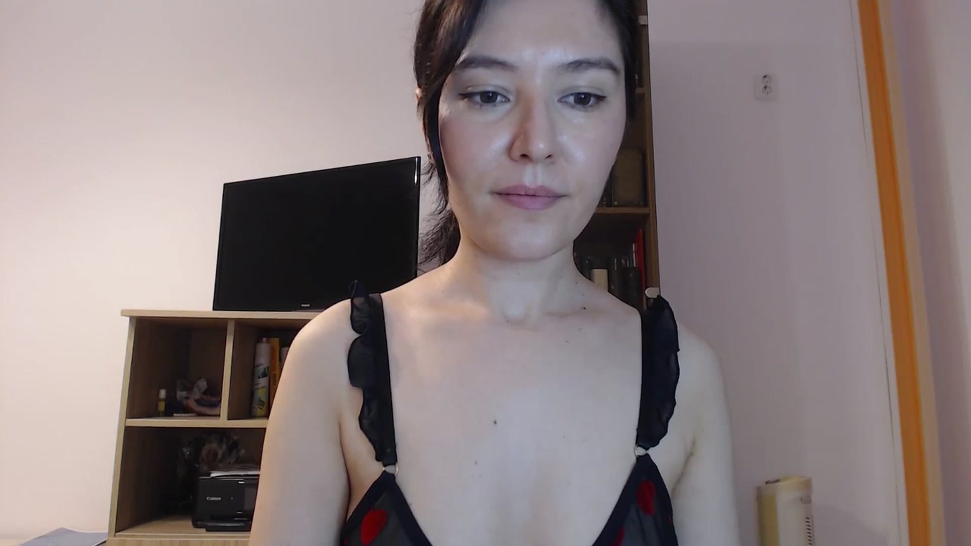 Gallery image thumbnail from SailorJupitr's myfreecams stream on, 05/25/2025, 21:11 image 2 of 20