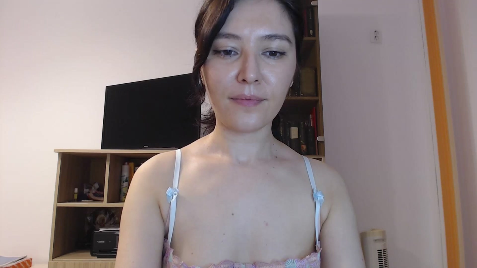 Gallery image thumbnail from SailorJupitr's myfreecams stream on, 06/03/2025, 21:10 image 15 of 20