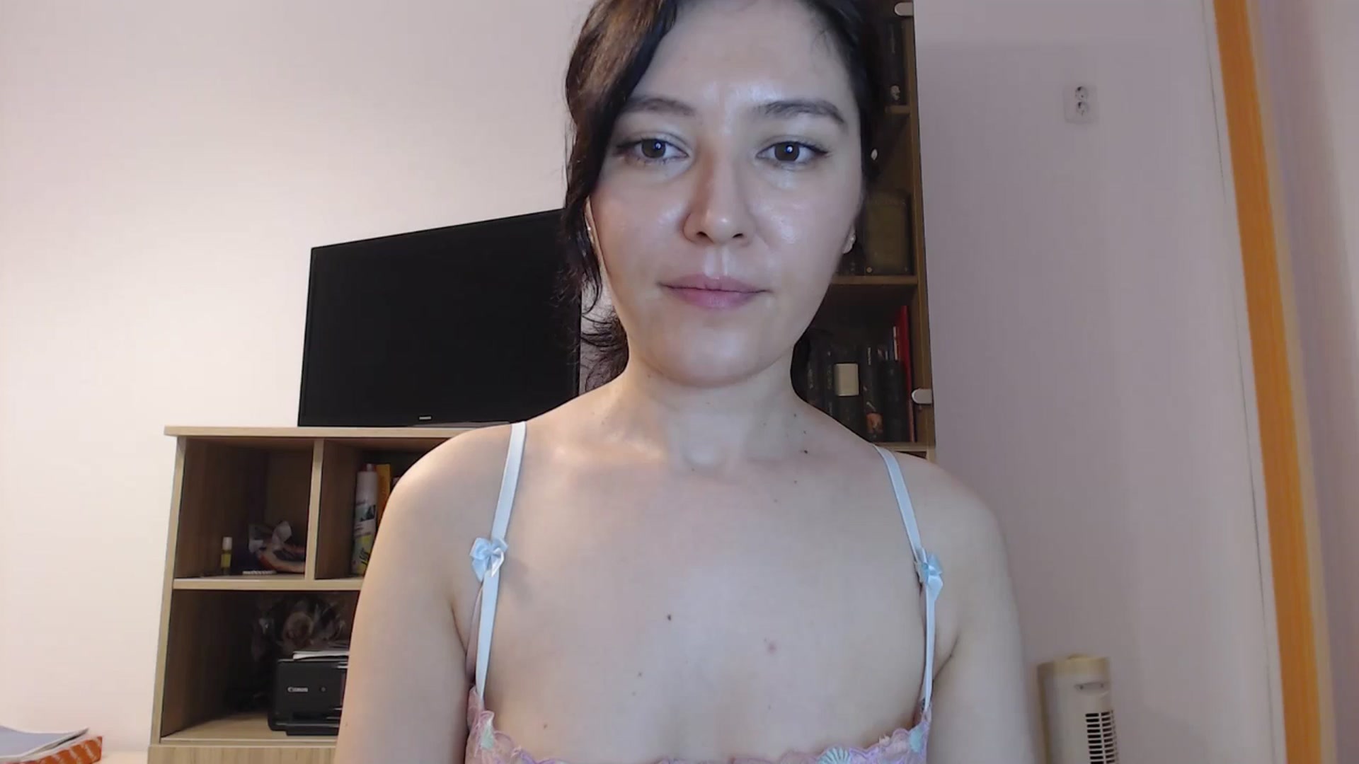 Gallery image thumbnail from SailorJupitr's myfreecams stream on, 06/03/2025, 21:10 image 1 of 20