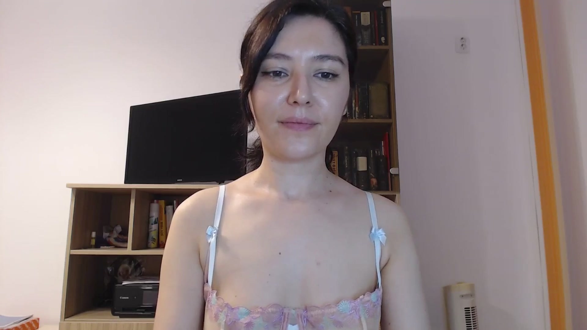 Gallery image thumbnail from SailorJupitr's myfreecams stream on, 06/03/2025, 21:10 image 19 of 20