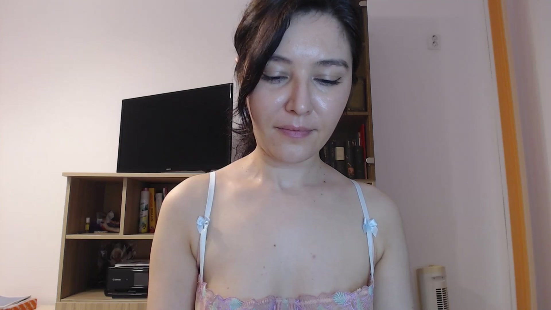 Gallery image thumbnail from SailorJupitr's myfreecams stream on, 06/03/2025, 21:10 image 7 of 20