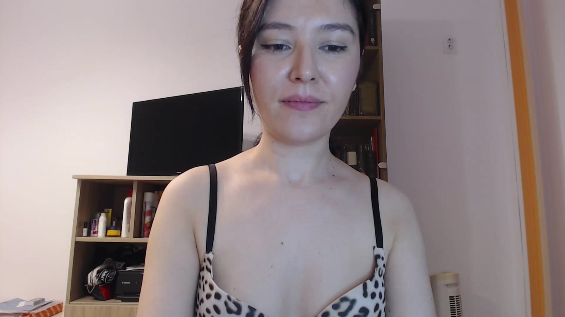 Gallery image thumbnail from SailorJupitr's myfreecams stream on, 06/14/2025, 20:00 image 19 of 20