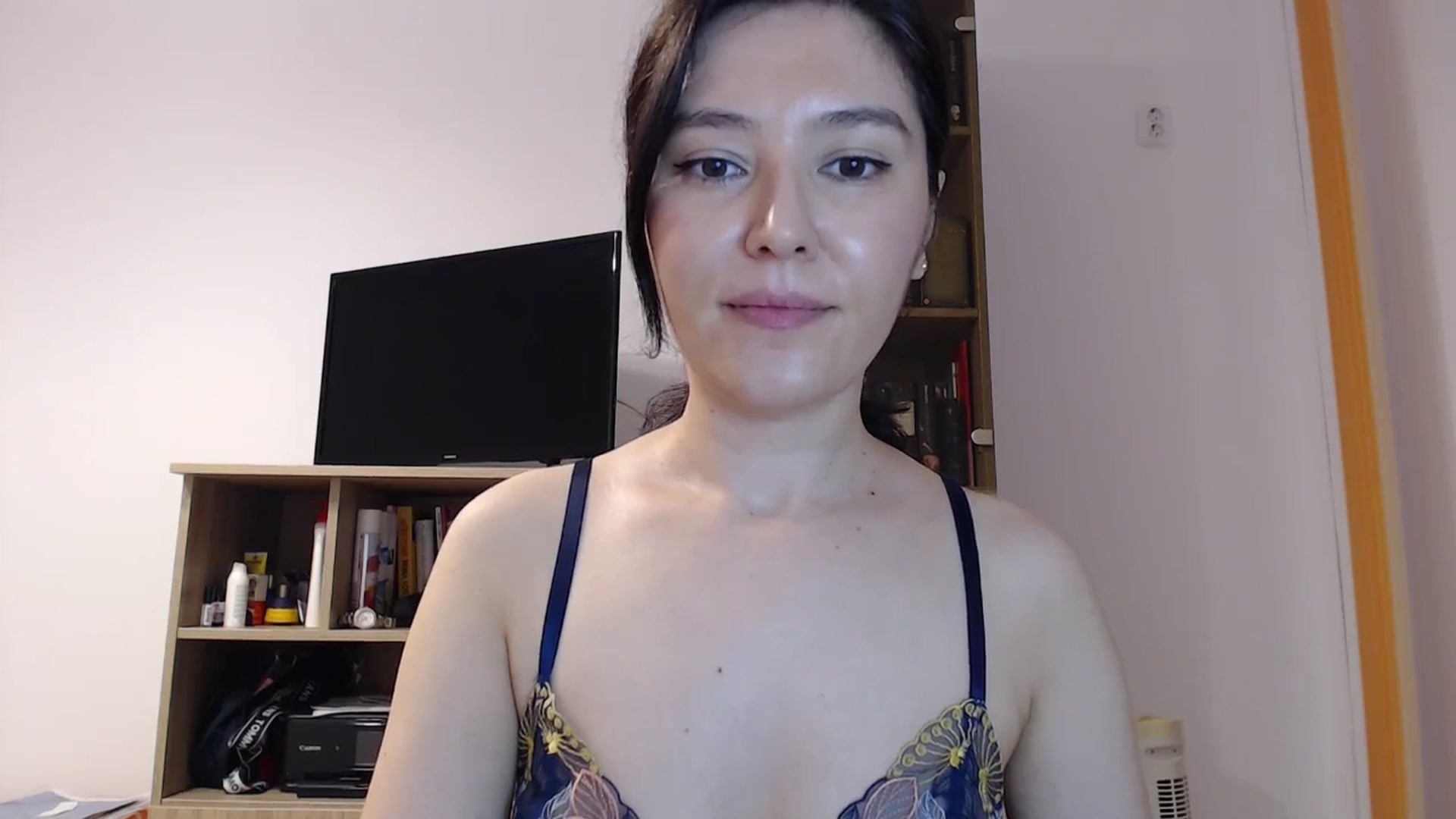 Gallery image thumbnail from SailorJupitr's myfreecams stream on, 06/18/2025, 21:08 image 9 of 20