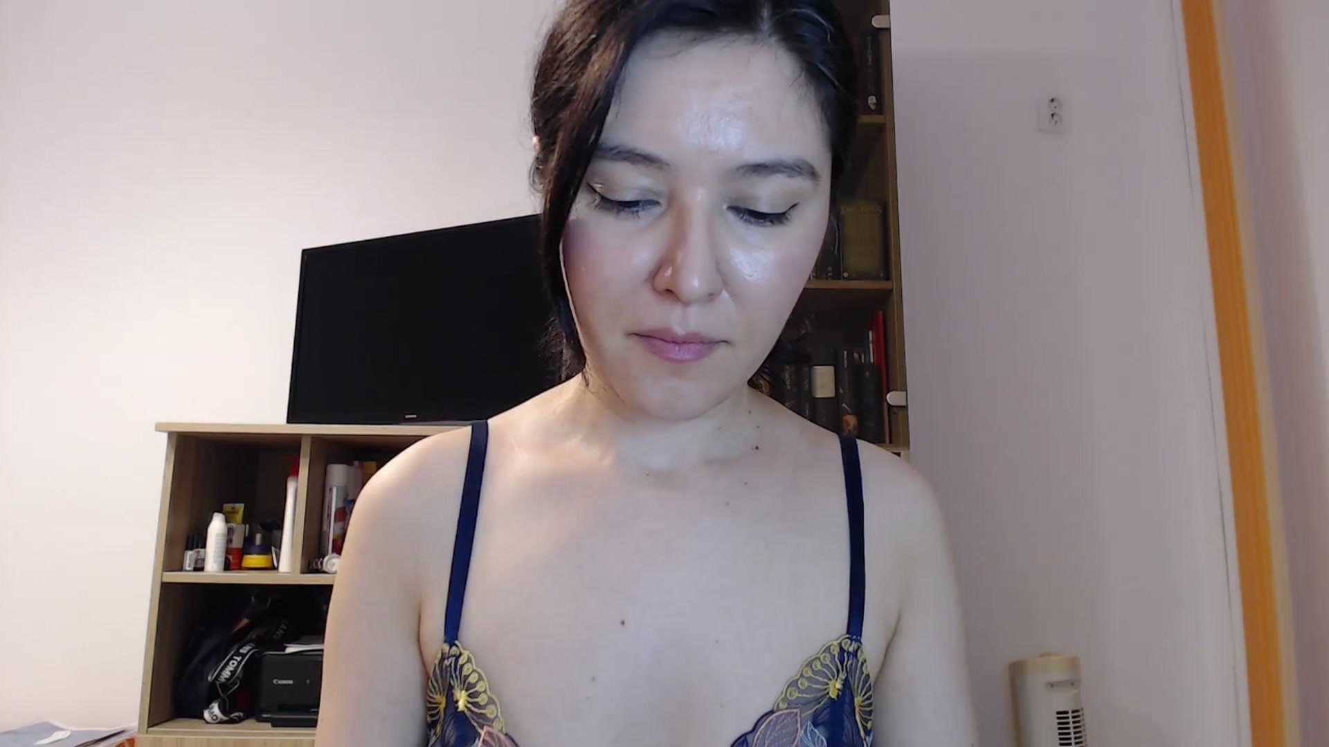 Gallery image thumbnail from SailorJupitr's myfreecams stream on, 06/18/2025, 21:08 image 8 of 20