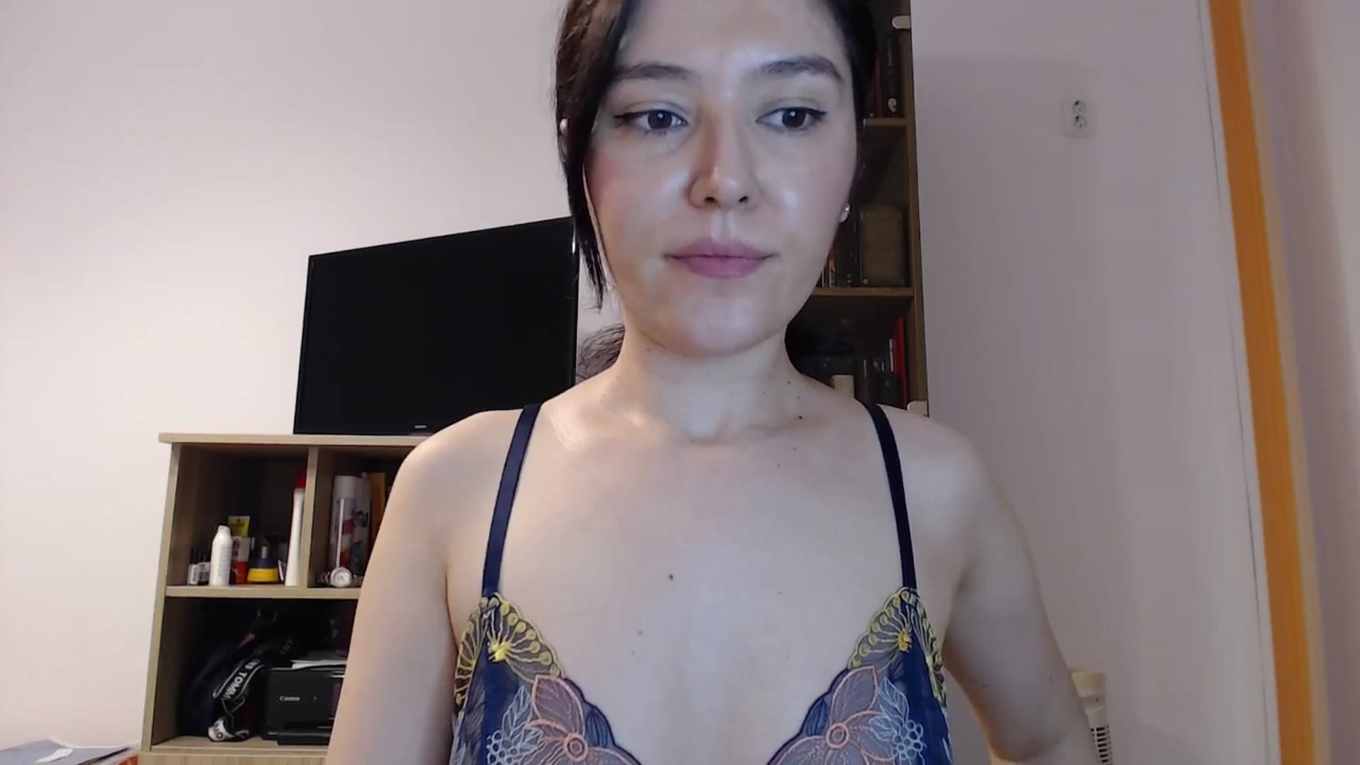 Gallery image thumbnail from SailorJupitr's myfreecams stream on, 06/18/2025, 21:08 image 6 of 20