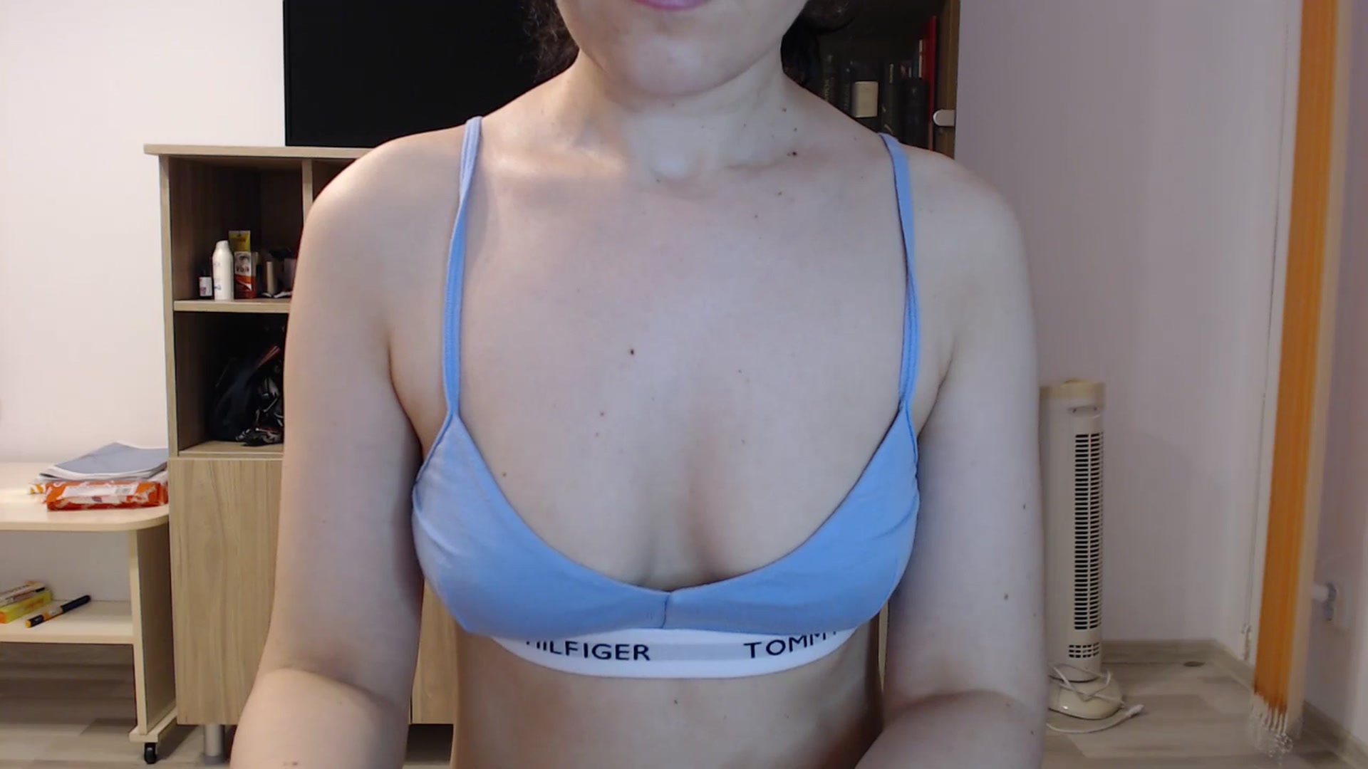 Gallery image thumbnail from SailorJupitr's myfreecams stream on, 06/20/2025, 21:12 image 5 of 20
